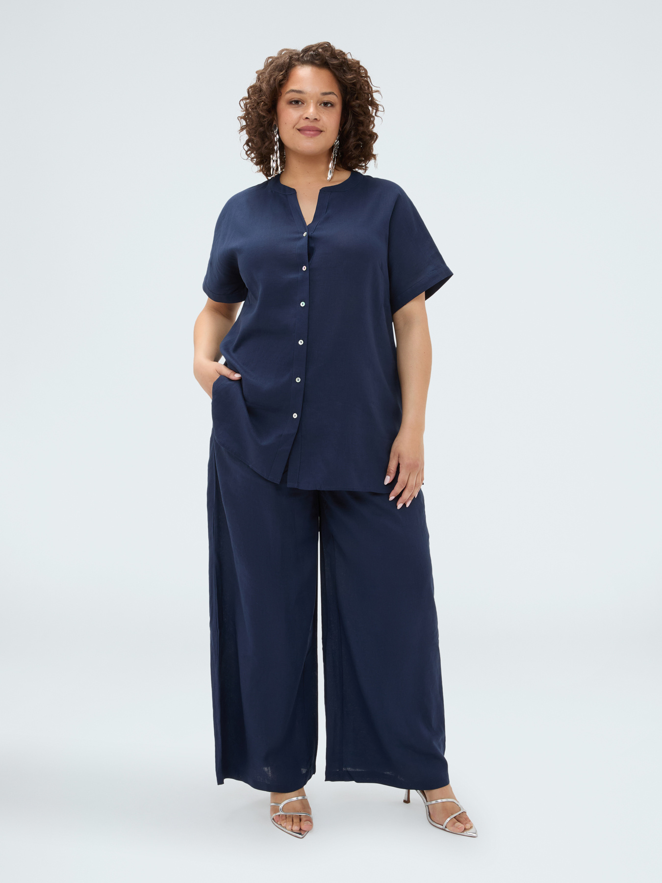 Pantalon Wide Leg en m&eacute;lange de lin image number 2