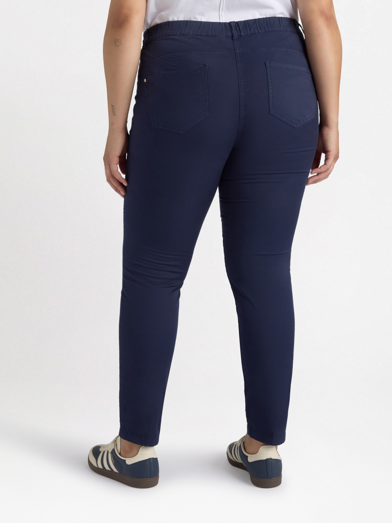 Pantal&oacute;n skinny image number 1