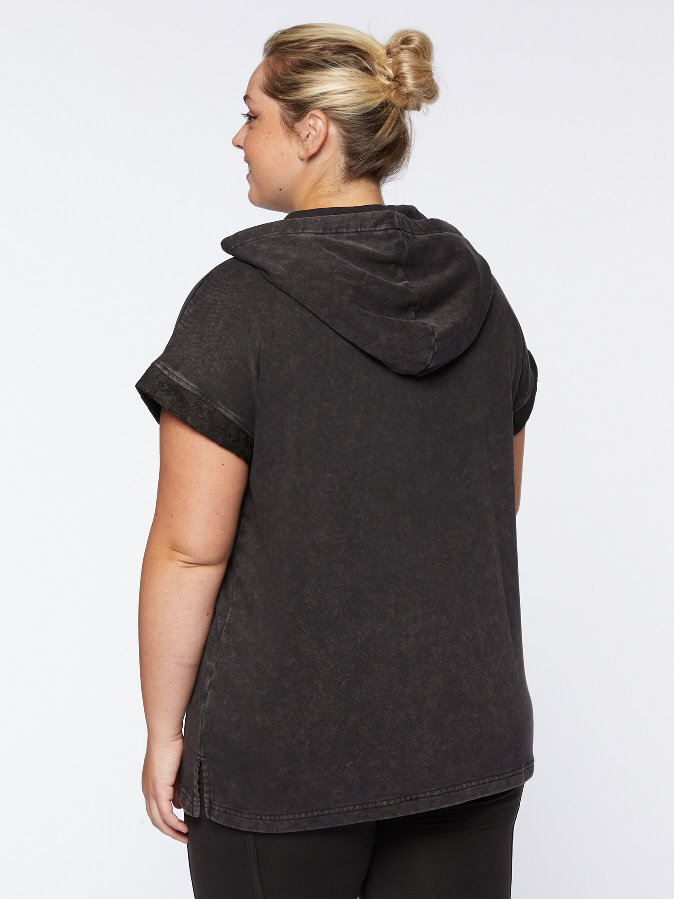 Sudadera con medias mangas GO. image number 1