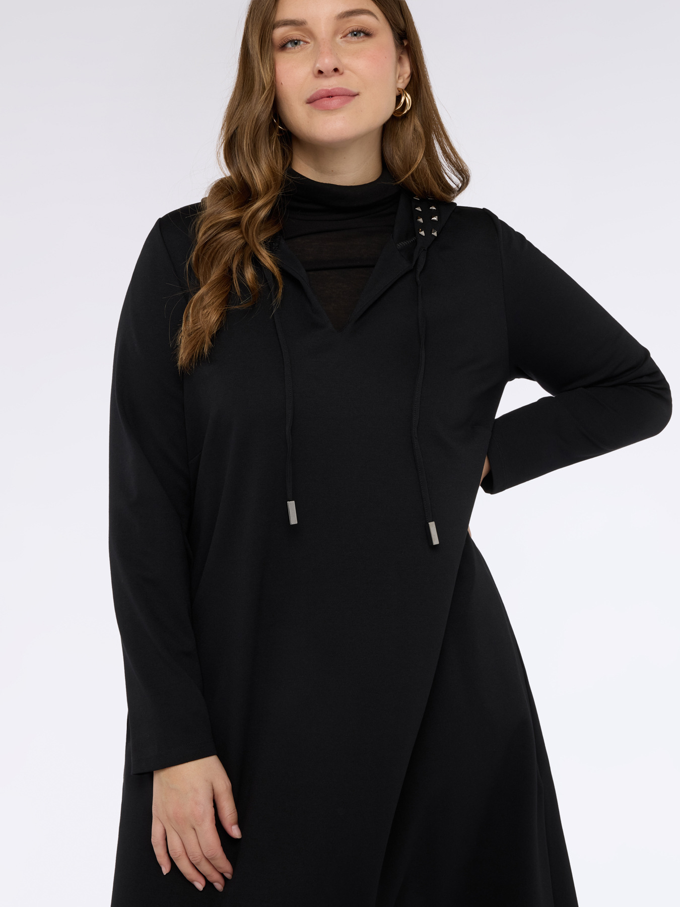 Long dress with hood image number 3