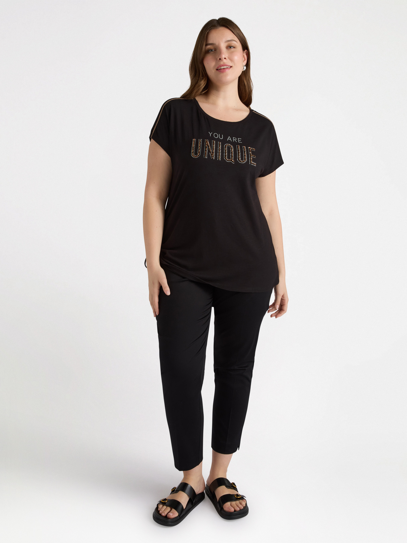 T-shirt with embroidered lettering image number 2