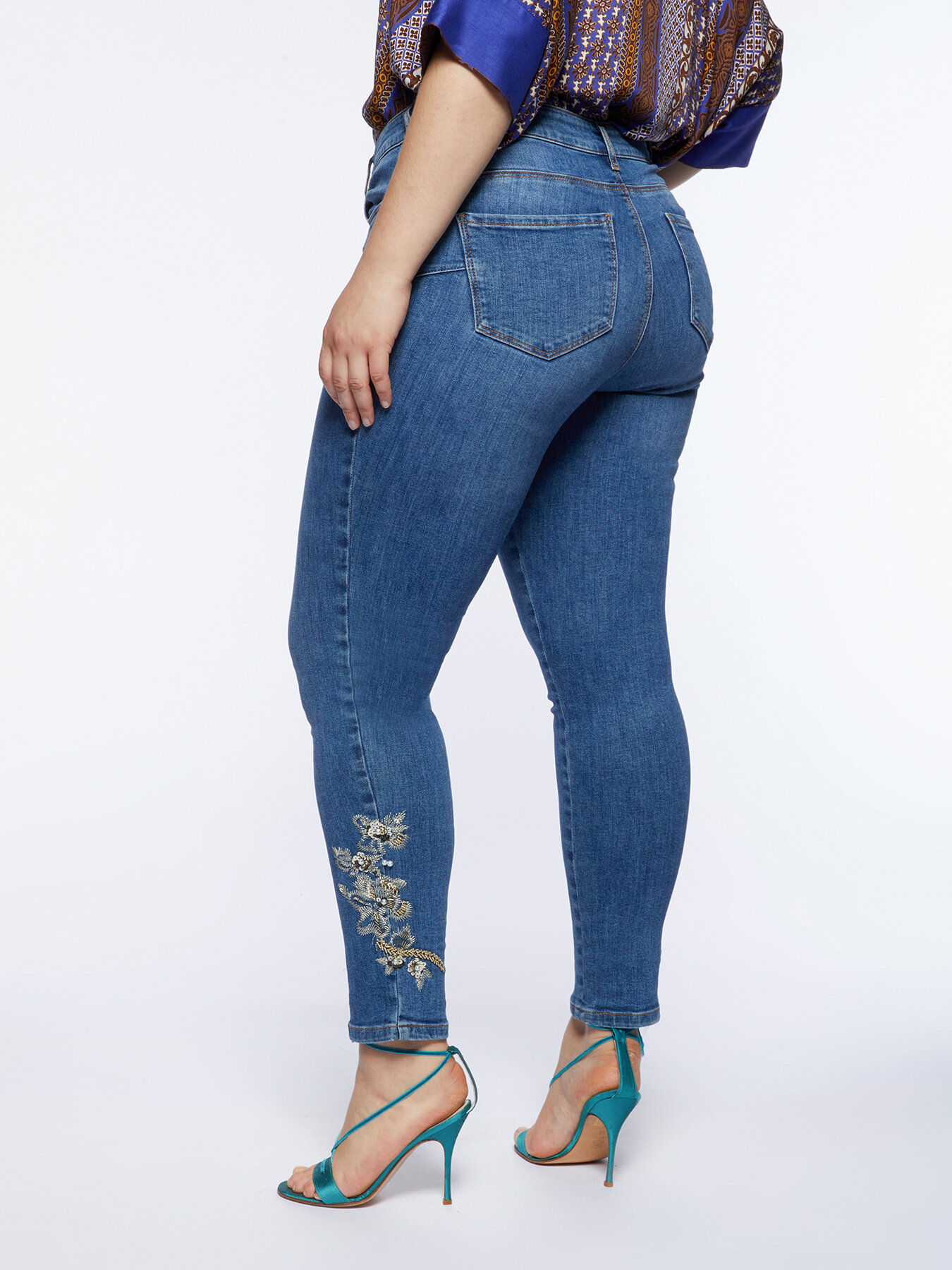 Vaqueros skinny bordados image number 1