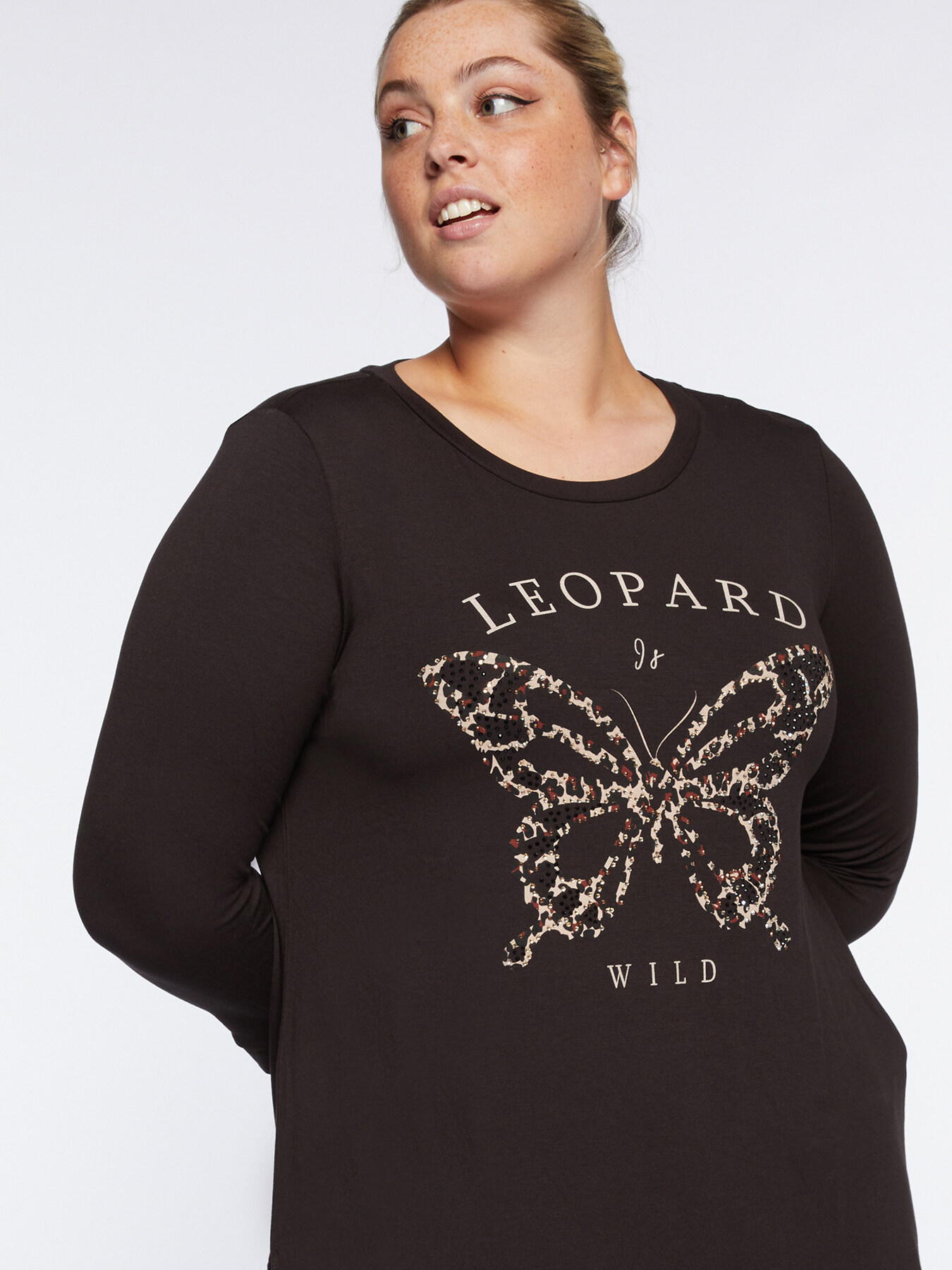 T-shirt with butterfly and leopard print image number 2