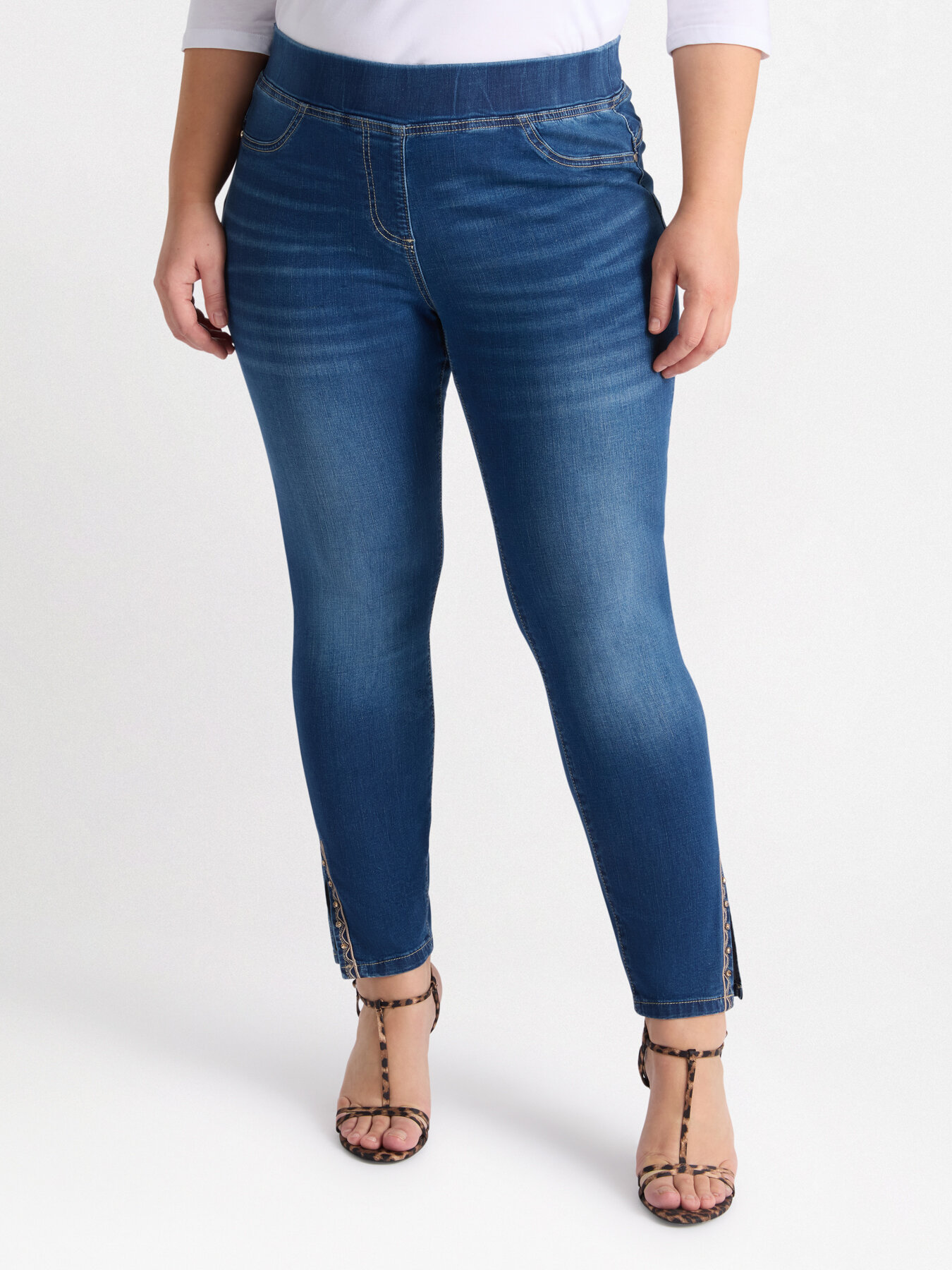 Jeggings con spacco e ricamo image number 2