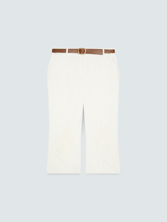Cropped trousers with embroidery and belt