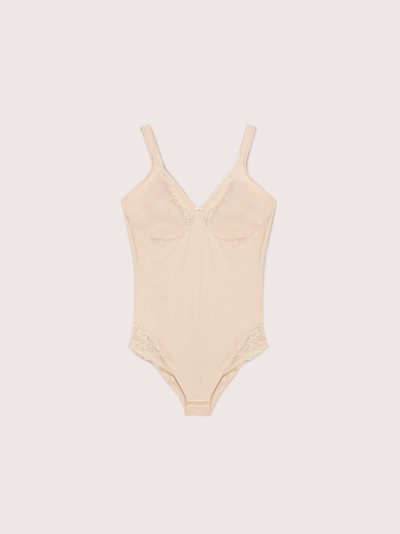 Body Triumph moldeador copa D image number 0