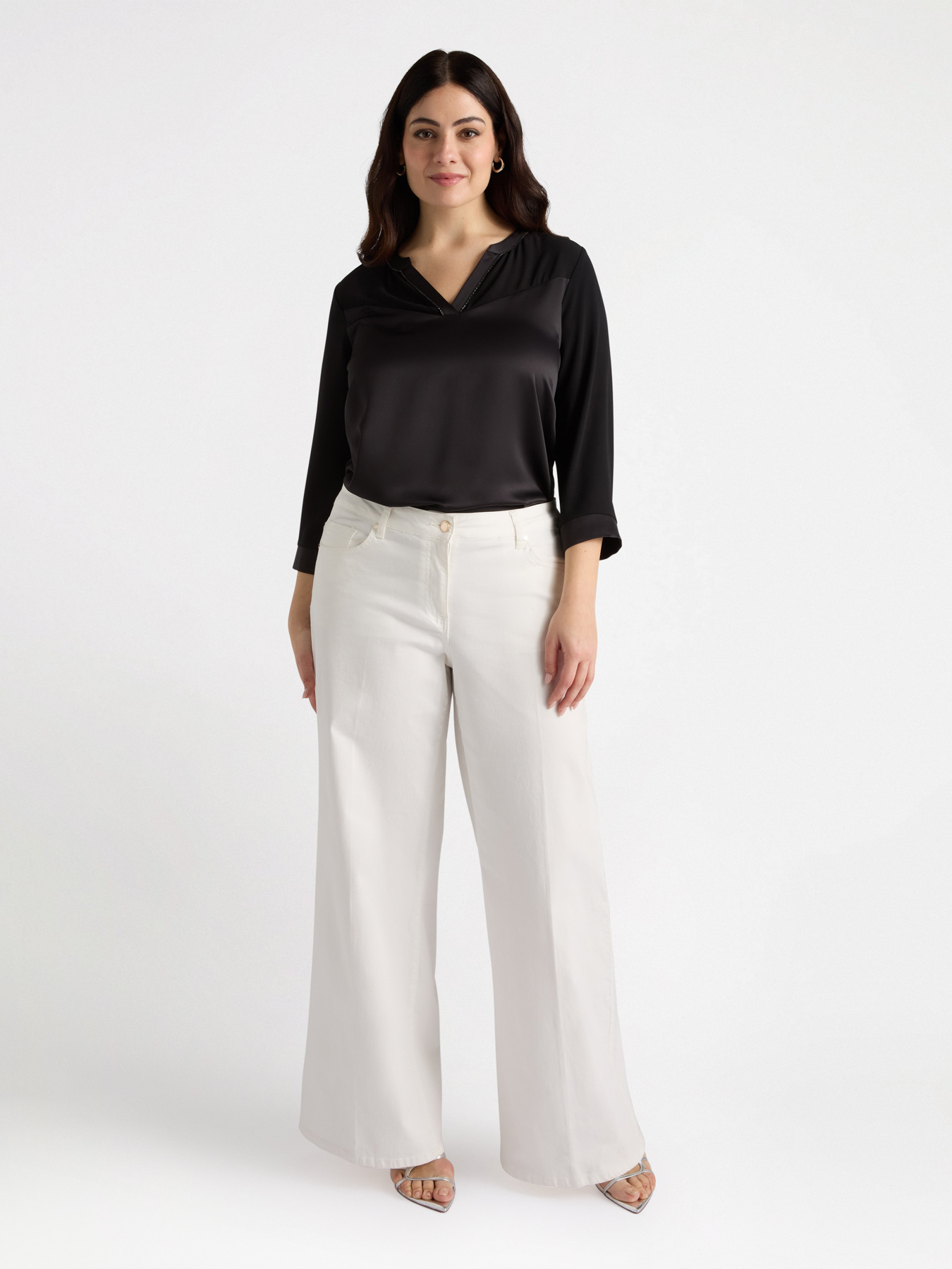 T-shirt bi-matière avec col en V image number 3