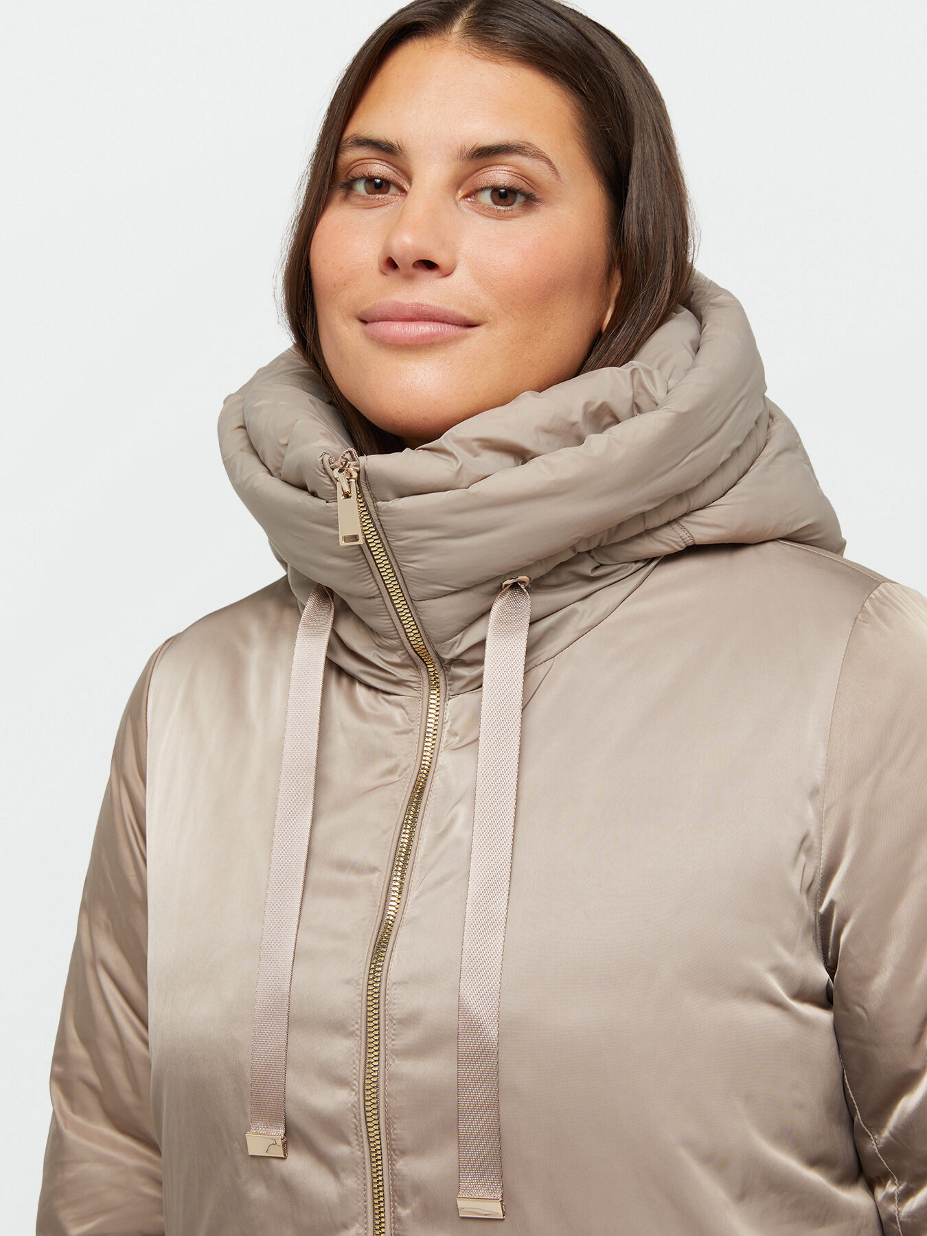 Daunenjacke aus zwei verschiedenen Materialien mit Sorona&reg; Aura-F&uuml;llung image number 2