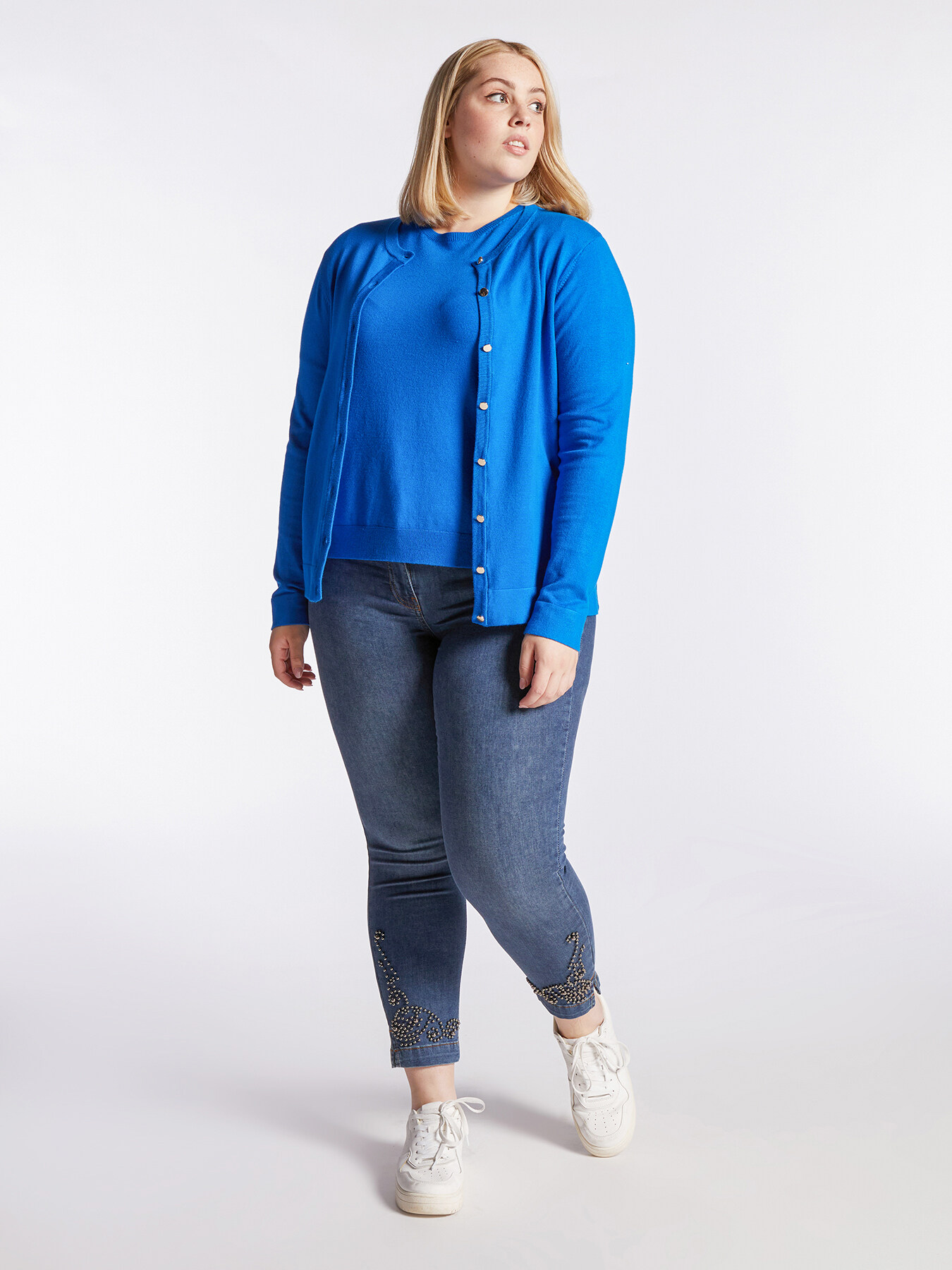 Cardigan with buttons image number 2