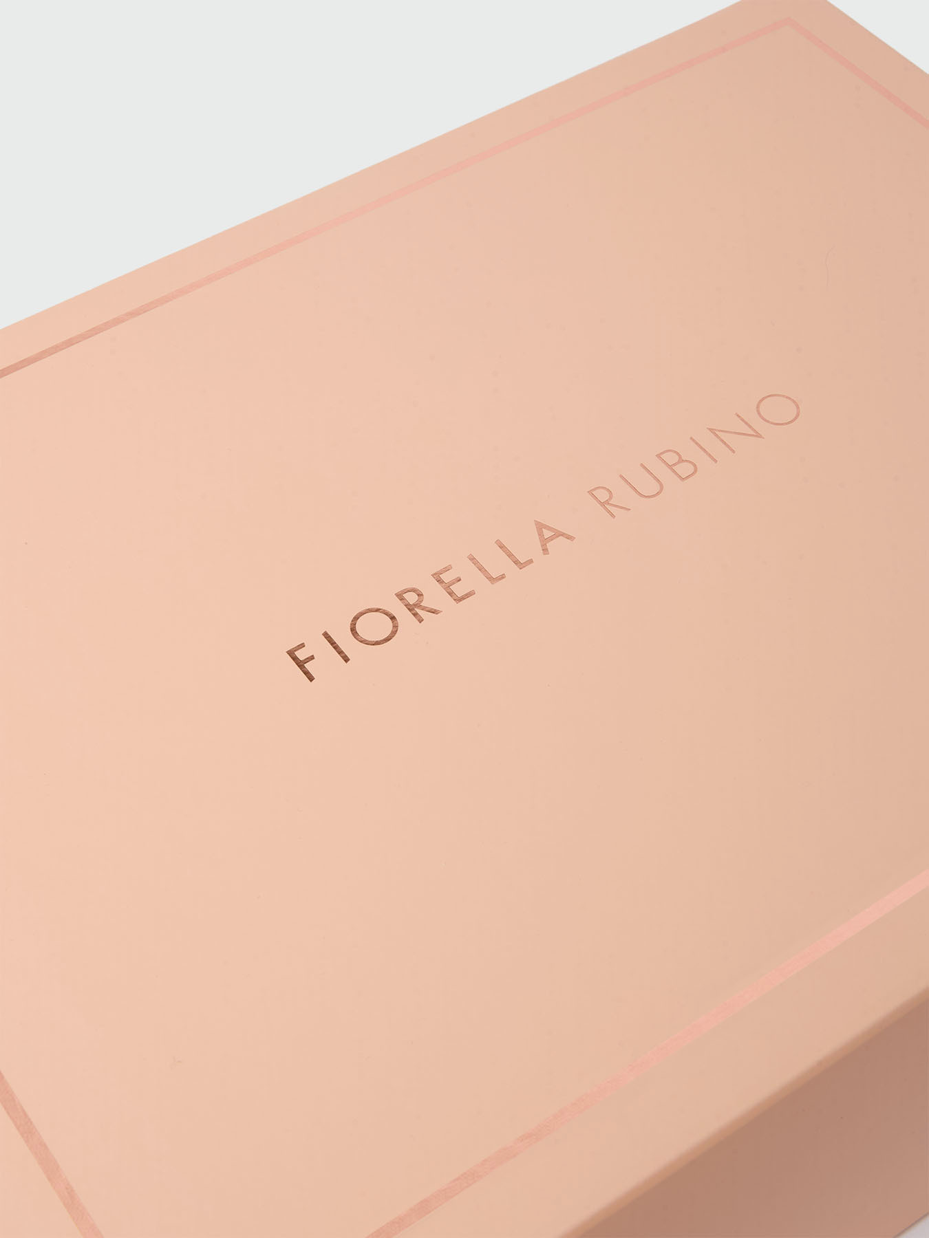 Gift box image number 2