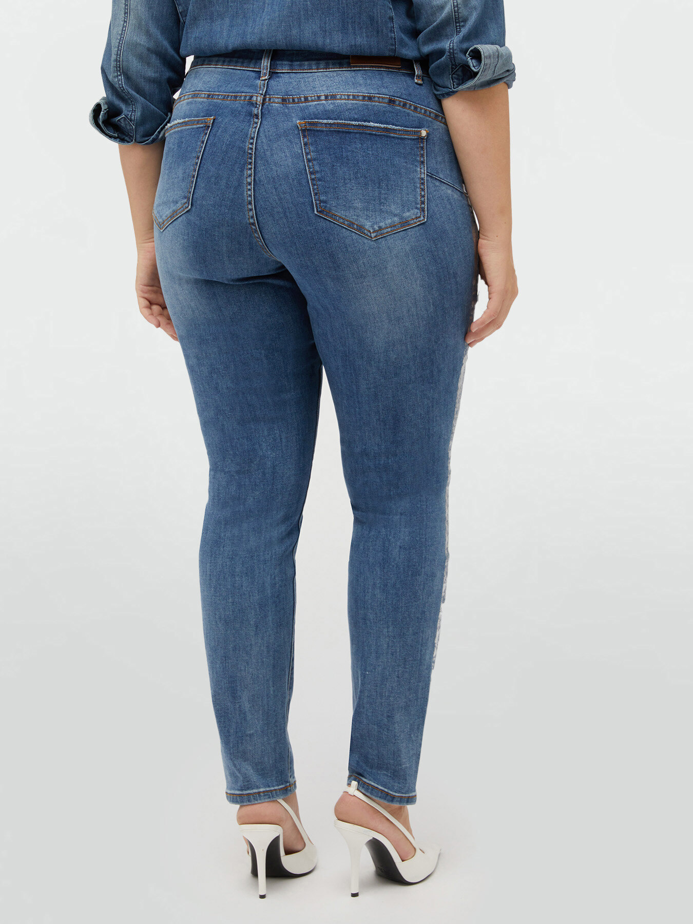 Skinny-Jeans mit Silber-Bord&uuml;ren image number 2