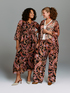 Wide leg pants in jersey with bandana print image number 4
