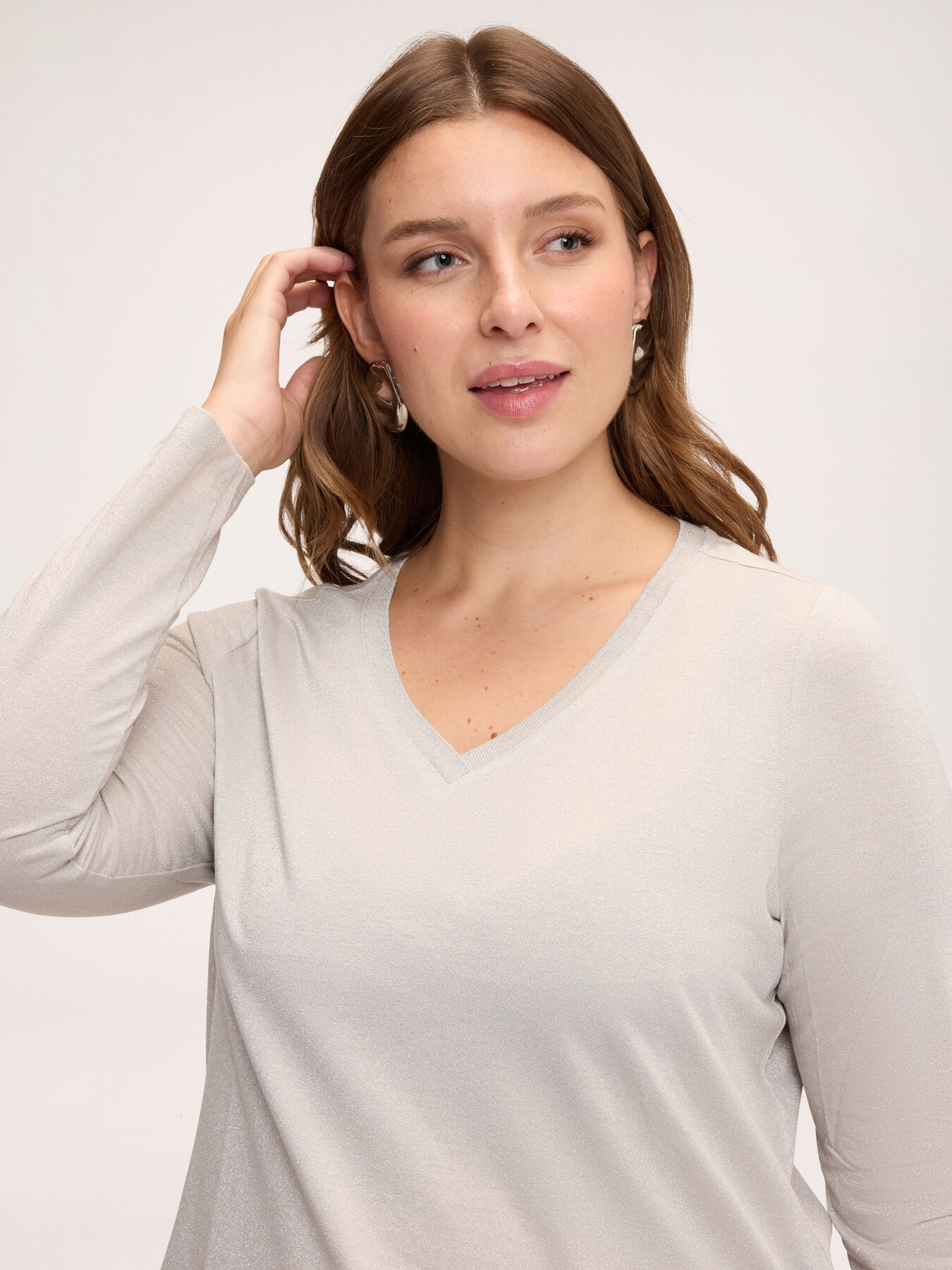 Laminated jersey V-neck T-shirt image number 3