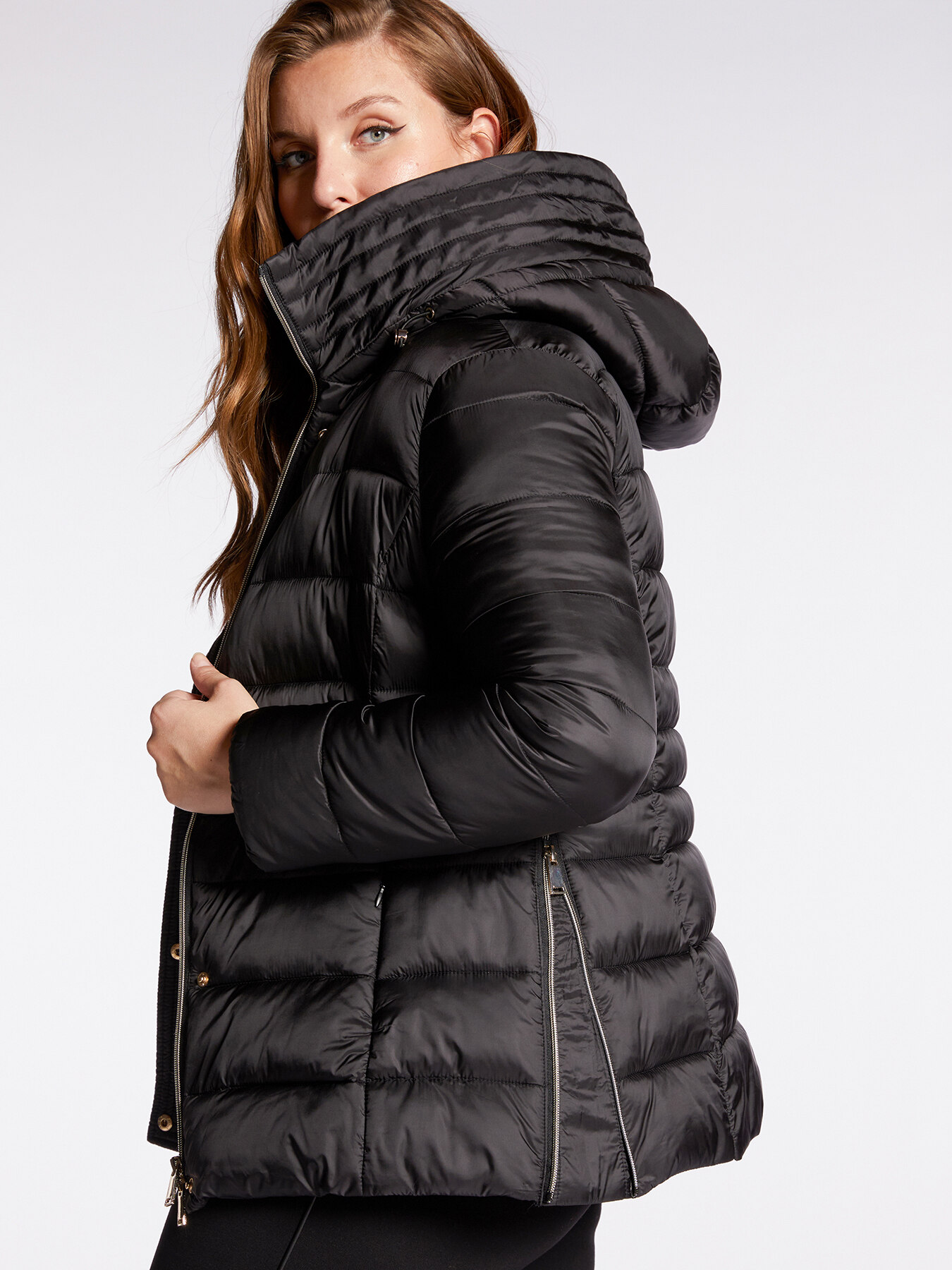 Lightweight down jacket with hood image number 0