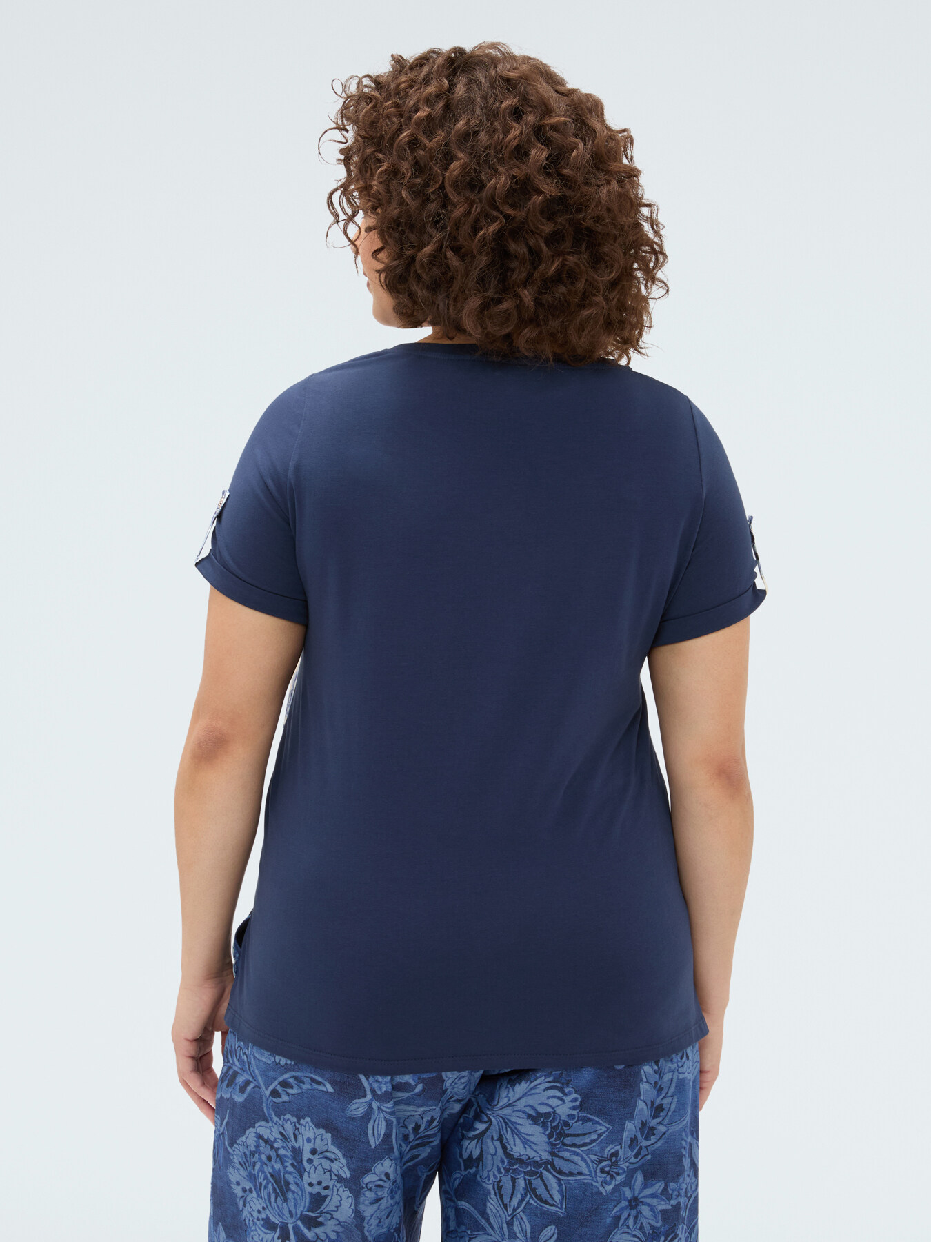 Zweifarbiges T-Shirt aus Baumwollmischung image number 1