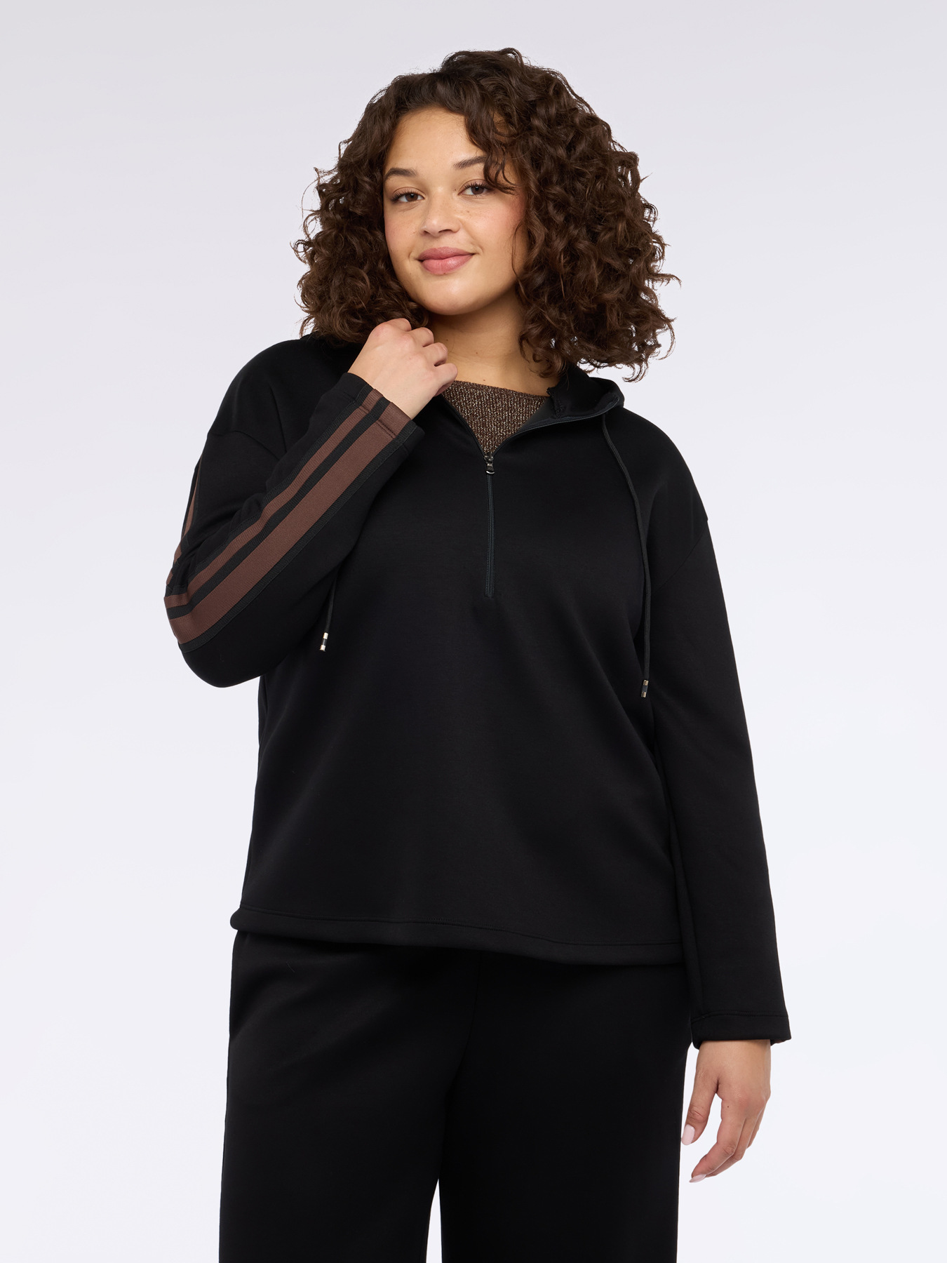 Kapuzenpullover aus Scuba-Material image number 3