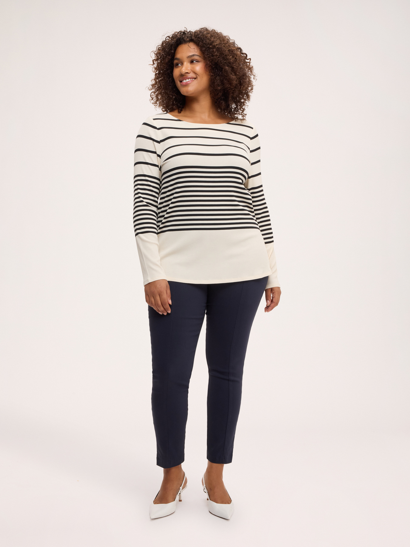 Jeggings &mu;&epsilon; &mu;&pi;&rho;&omicron;&sigma;&tau;&iota;&nu;ή &pi;&iota;έ&tau;&alpha; &kappa;&alpha;&iota; &delta;&iota;&alpha;&kappa;&omicron;&sigma;&mu;&eta;&tau;&iota;&kappa;ά &kappa;&omicron;&upsilon;&mu;&pi;&iota;ά image number 2