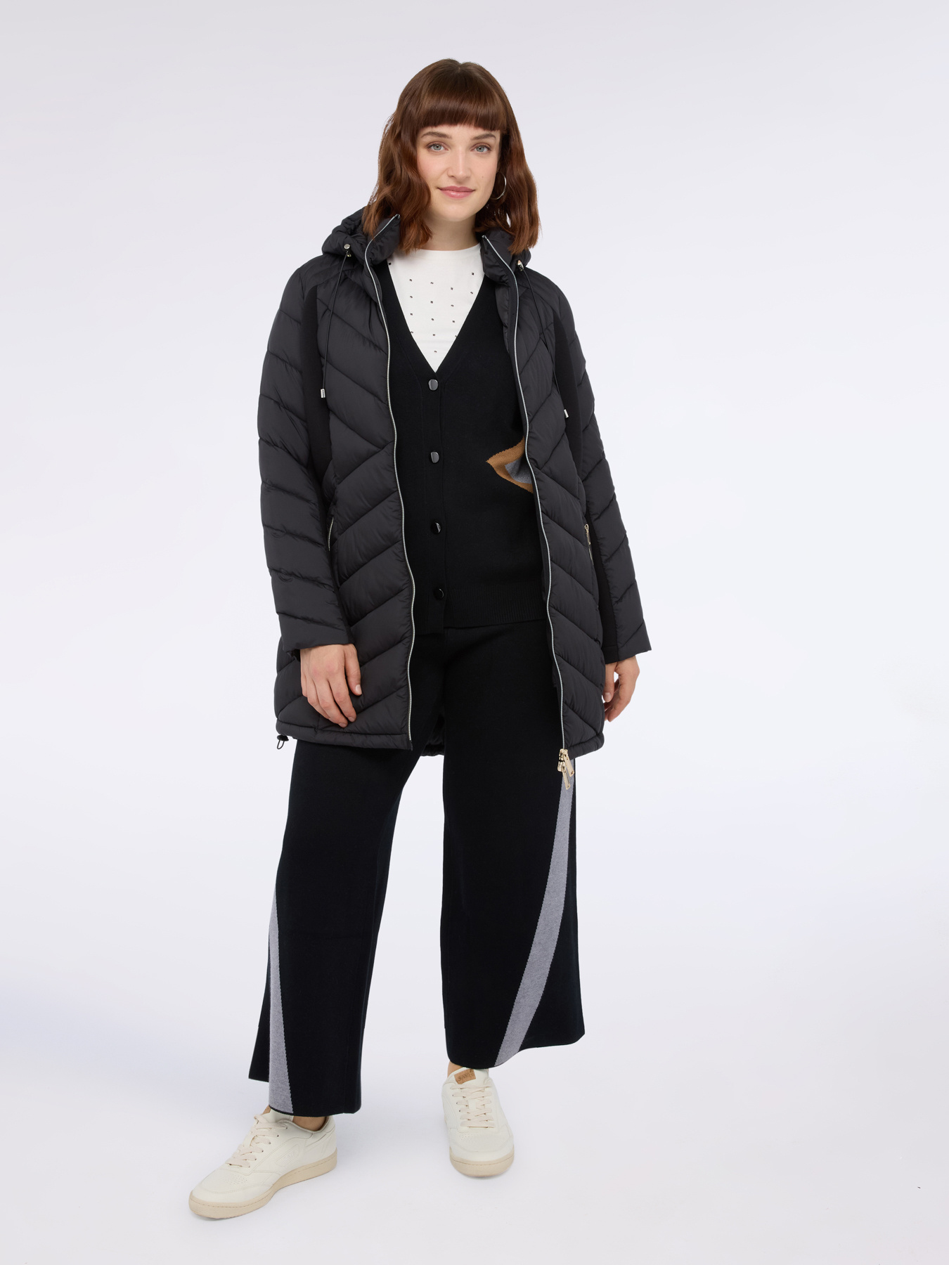 Lange gesteppte Daunenjacke mit Kapuze image number 2