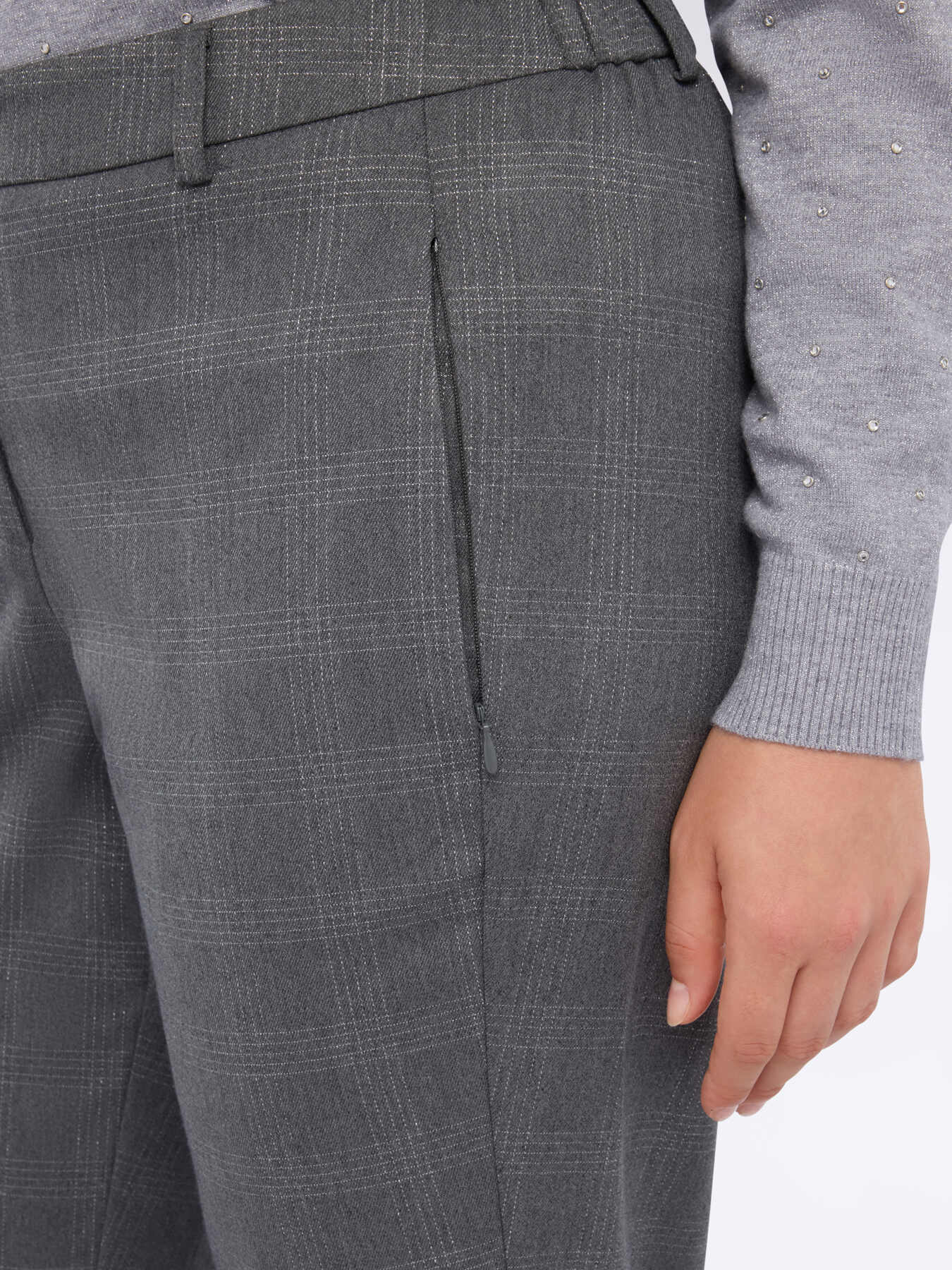 Pantalon bouffant &agrave; carreaux imprim&eacute;s avec fil lurex image number 3