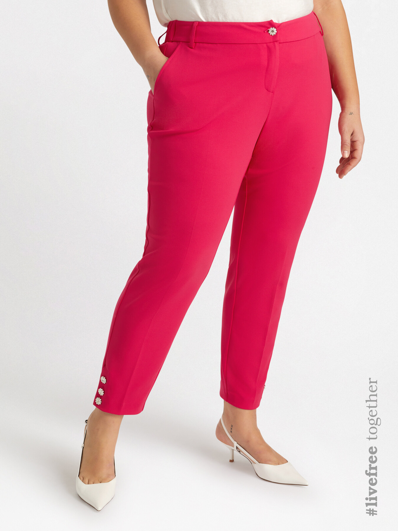 Pantaloni New York in tessuto stretch con bottoni gioiello image number 1