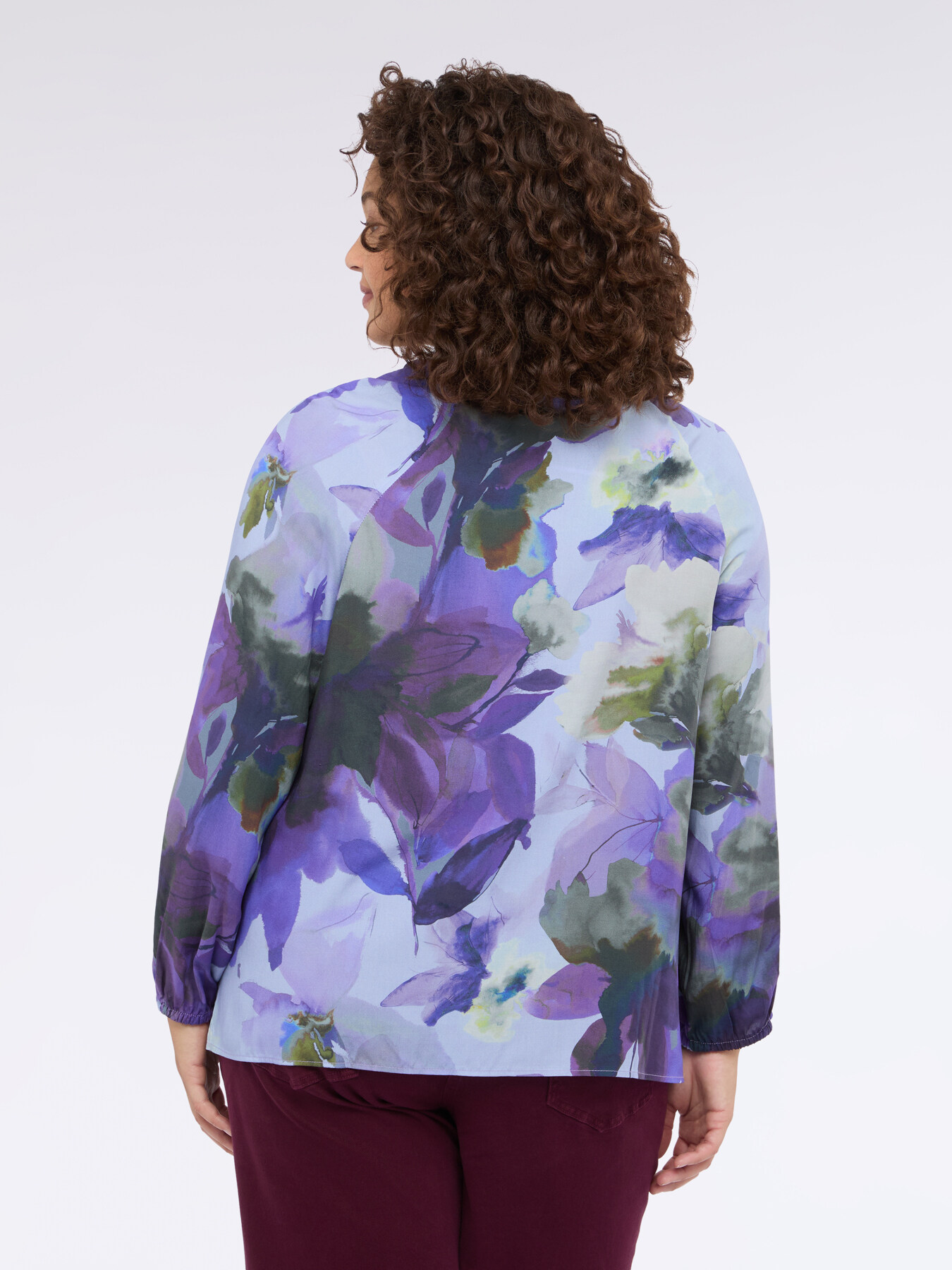 Blusa con estampado floral de viscosa image number 2