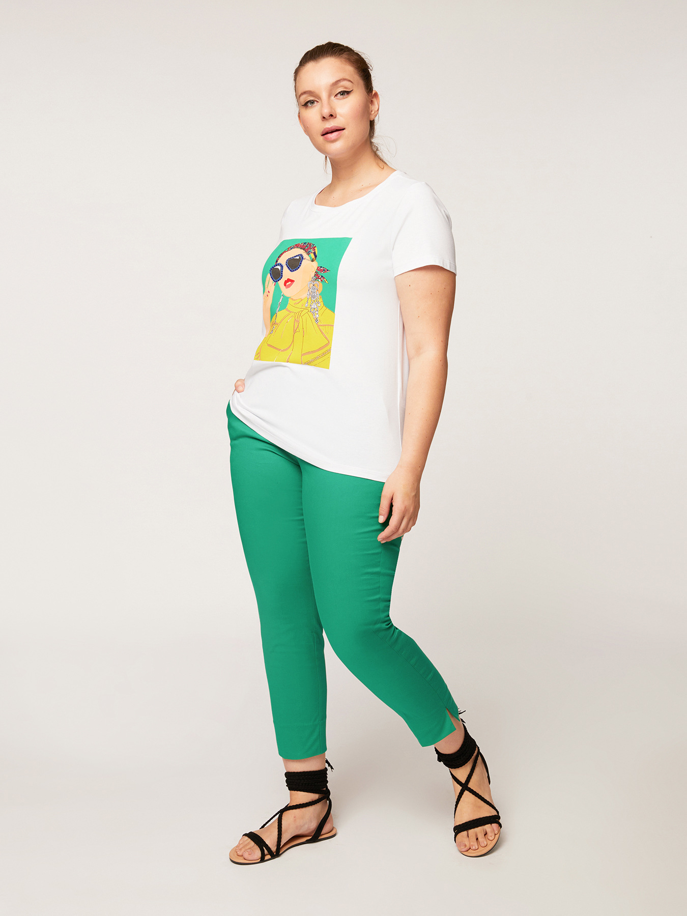 T-Shirt mit aufgedrucktem Gesicht image number 0