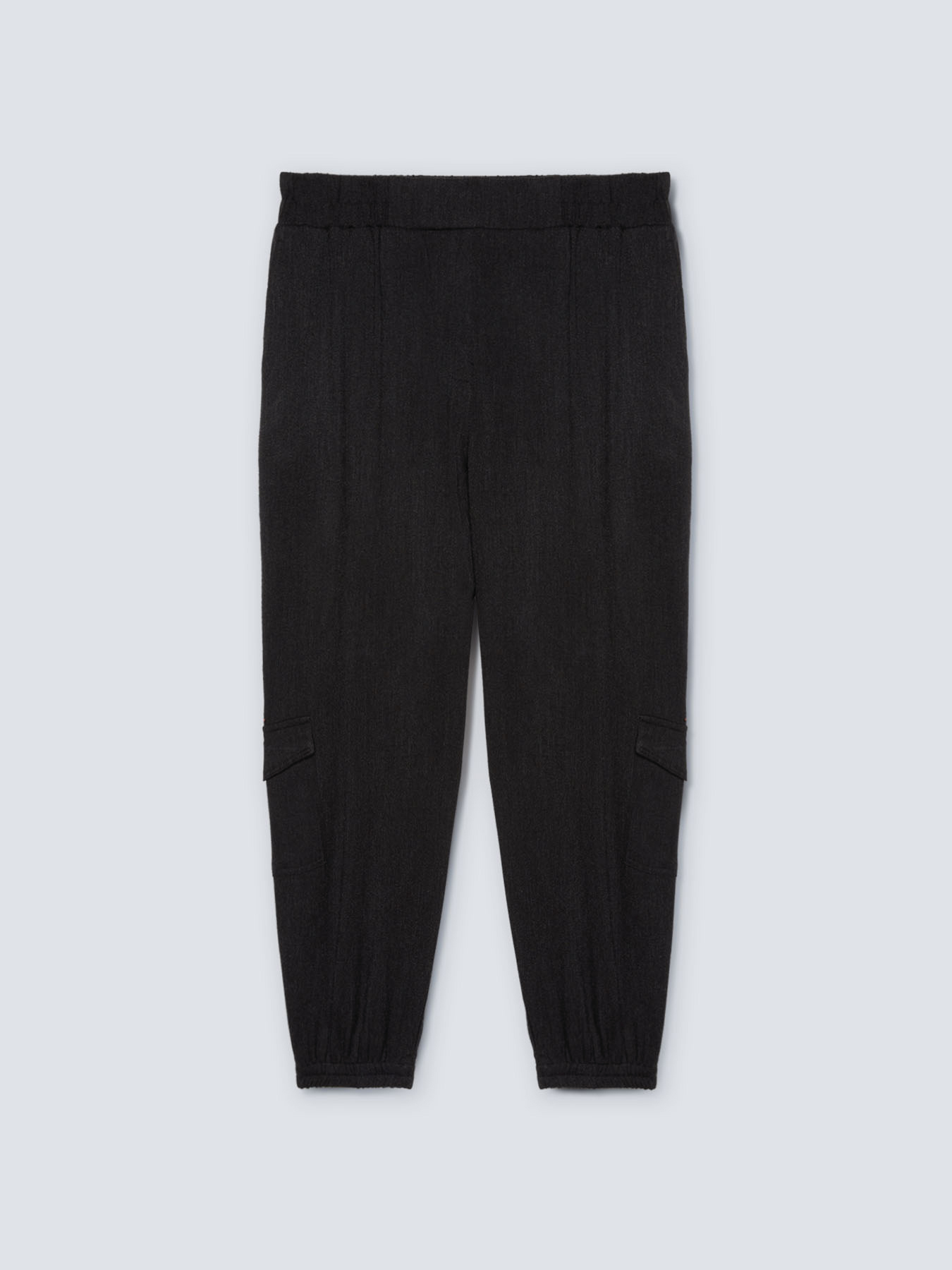 Cargo trousers in flowing fabric image number 4