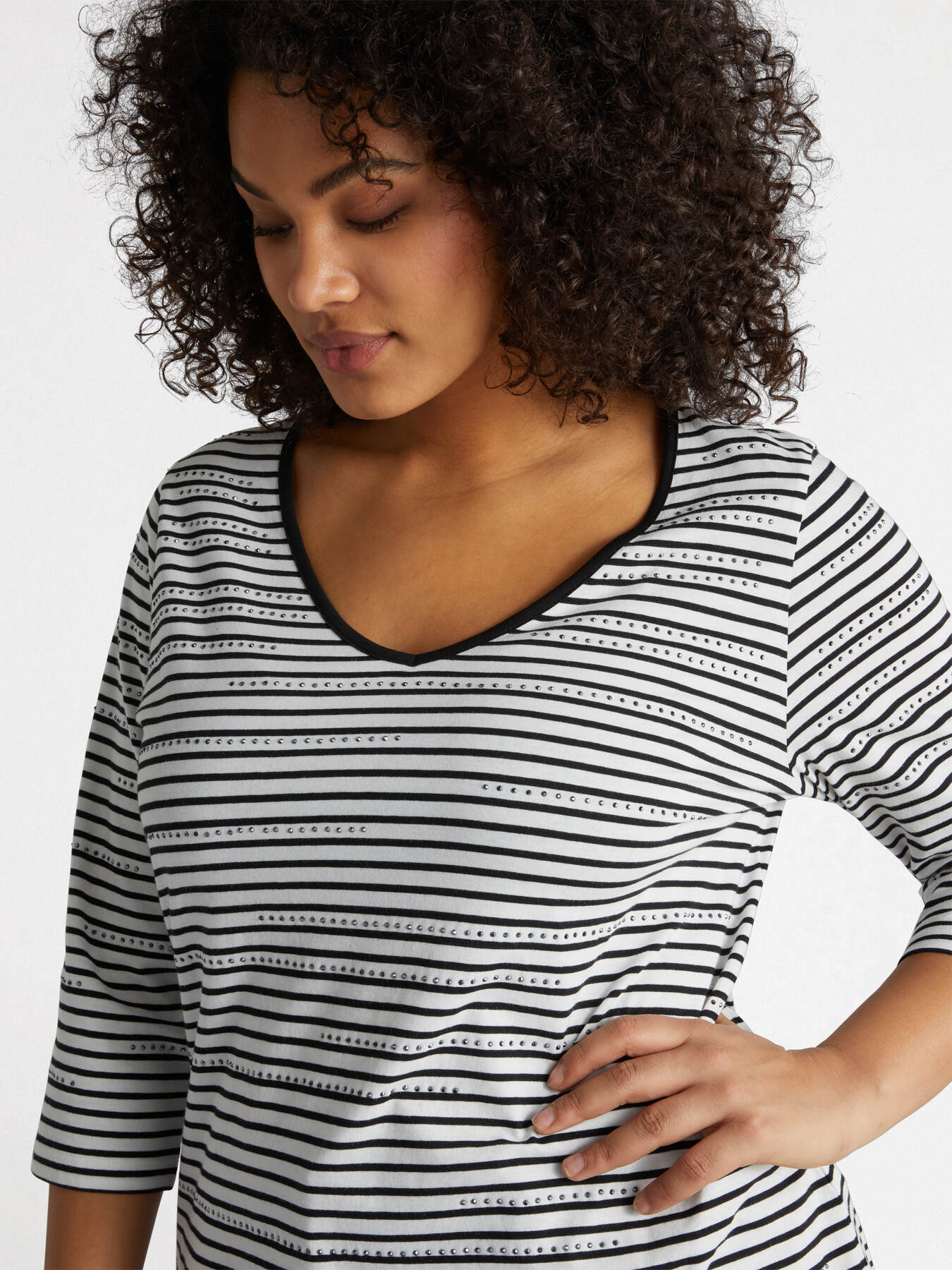 Striped T-shirt with rhinestones image number 3