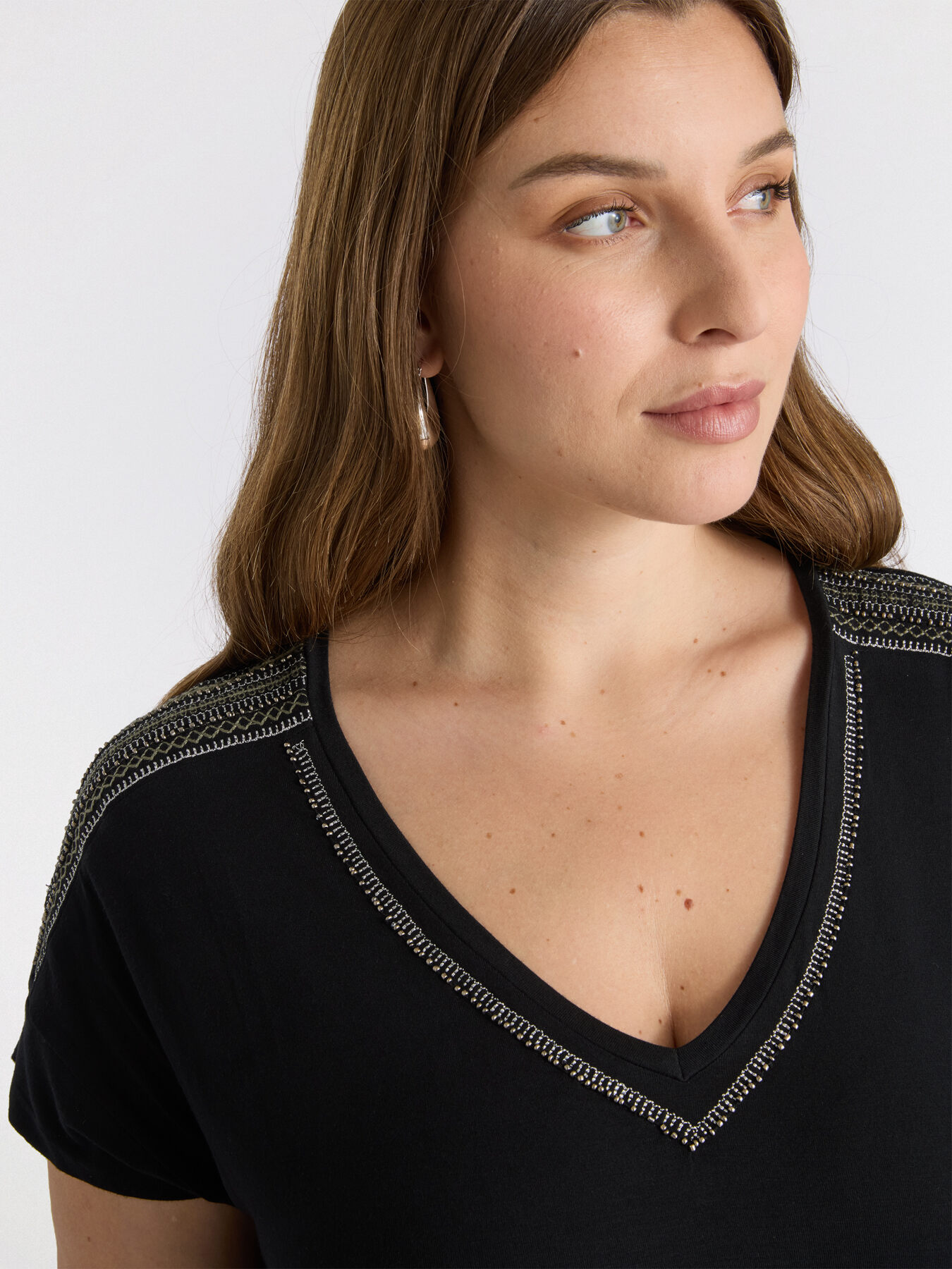 LENZING&trade; ECOVERO&trade; besticktes Viskose-T-Shirt image number 3