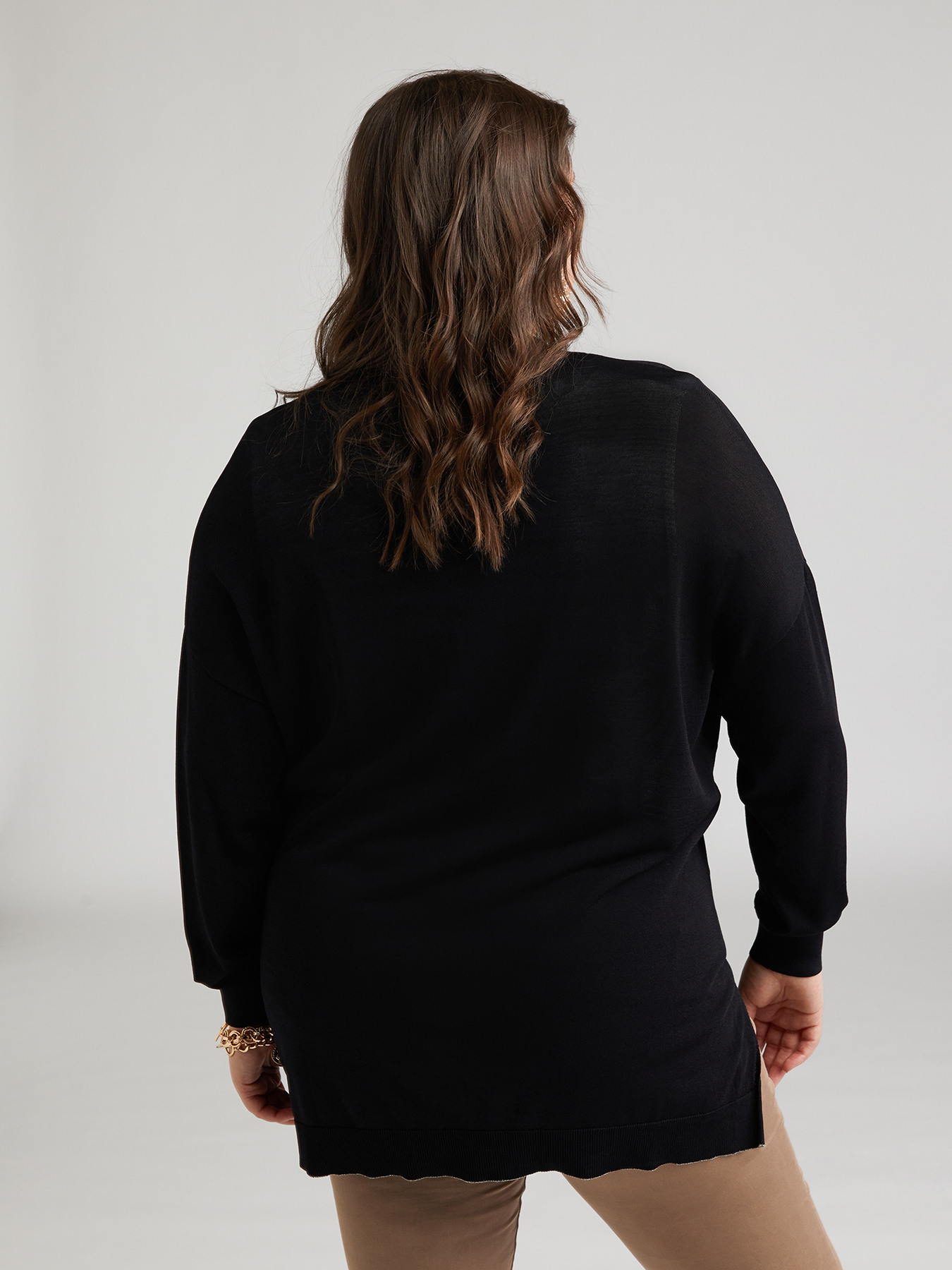 C&aacute;rdigan largo con estrellas image number 1