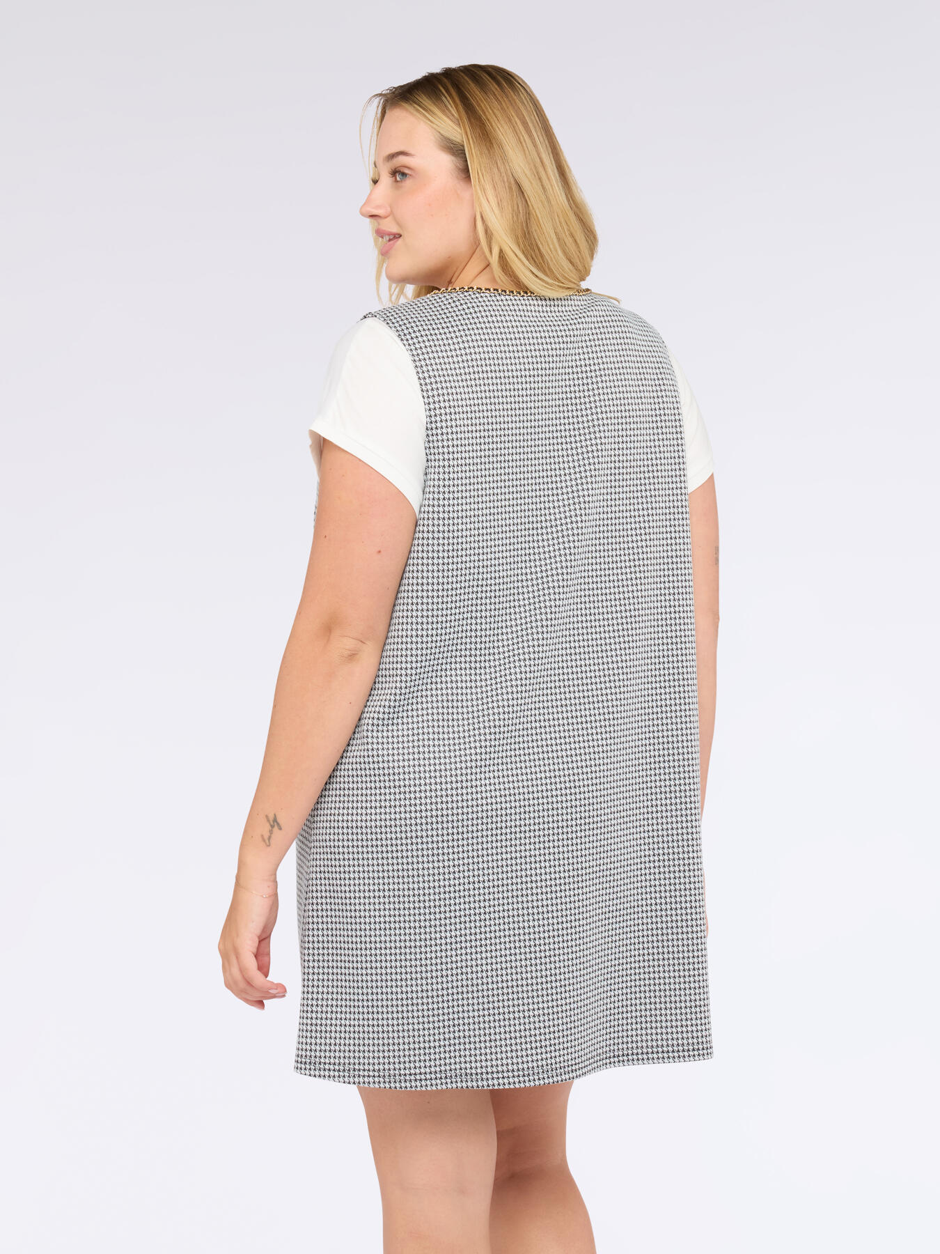 Vestito corto linea ad A con maxi scollo a V image number 1