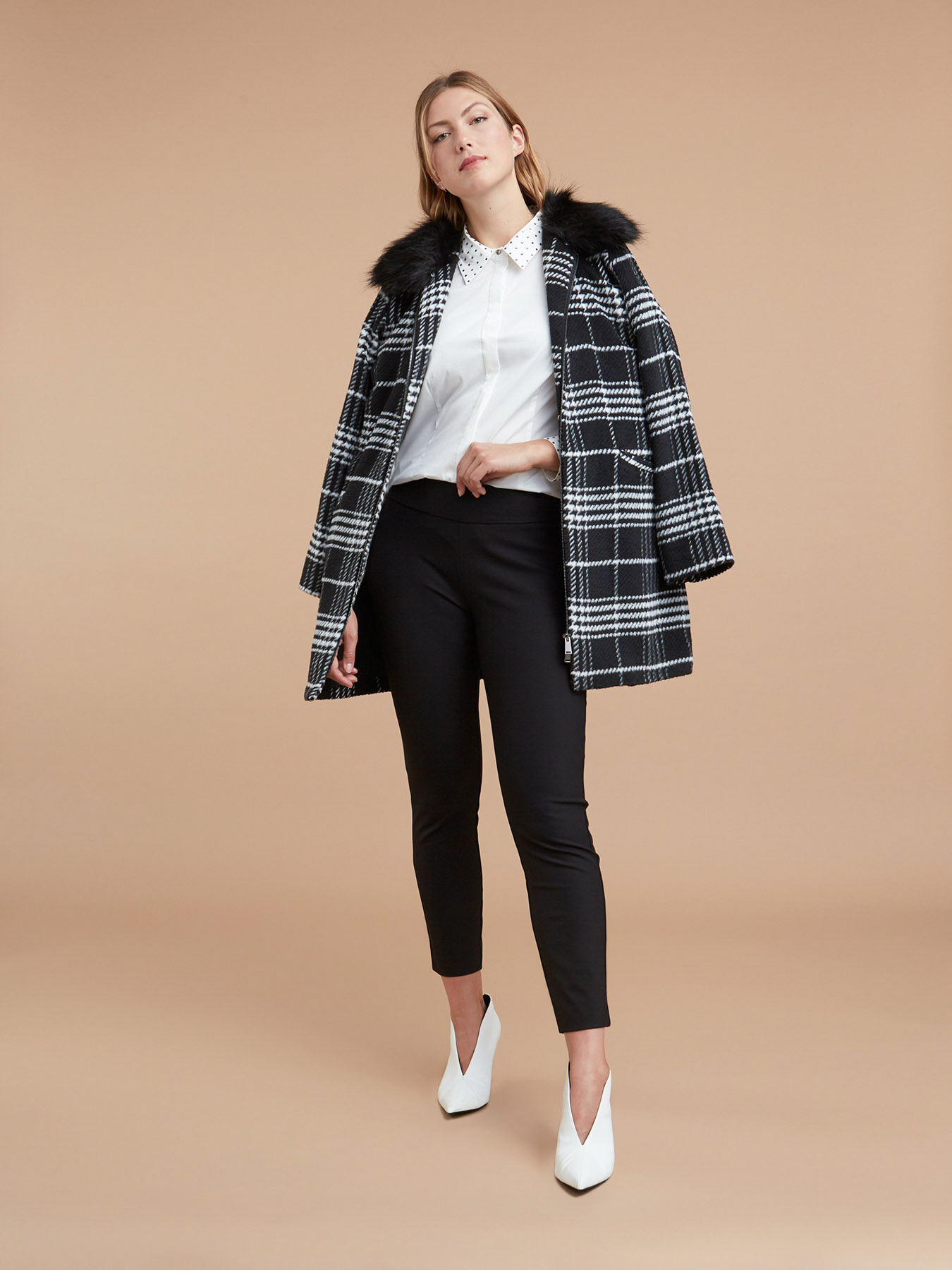 Pantaloni skinny con zip image number 0