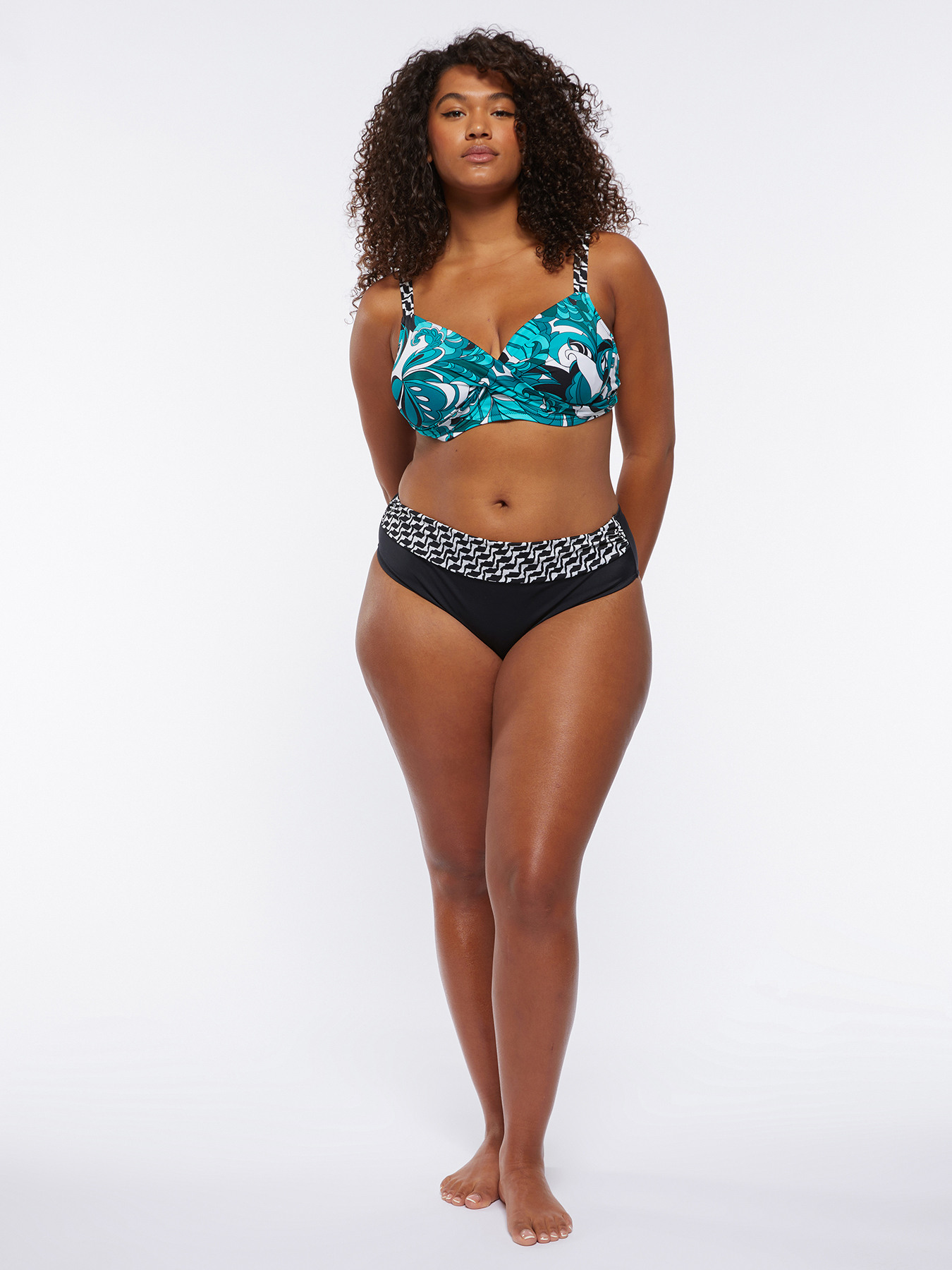 Bikini imprim&eacute; vert et noir image number 2