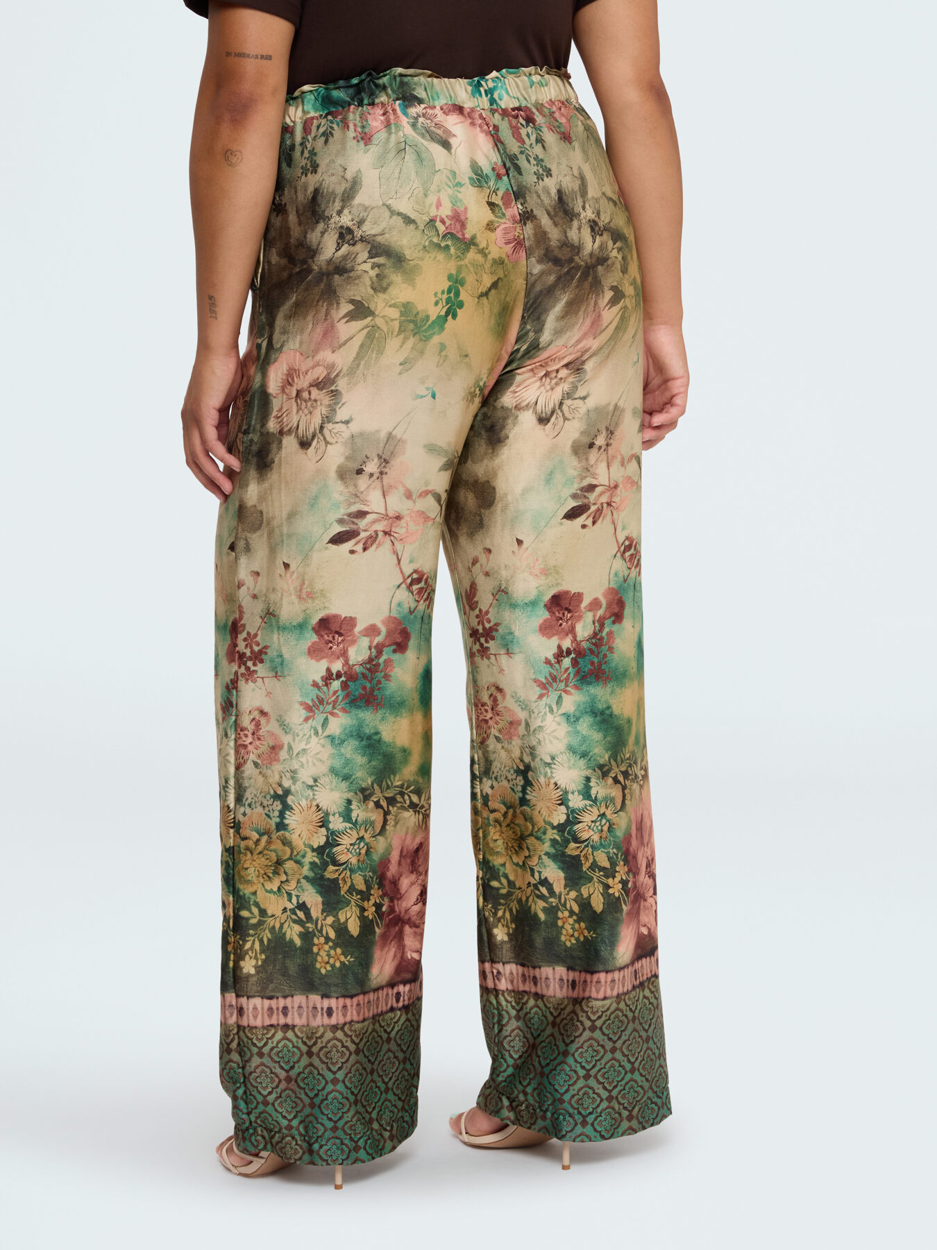 Wide Leg Pants in stretch satin image number 1