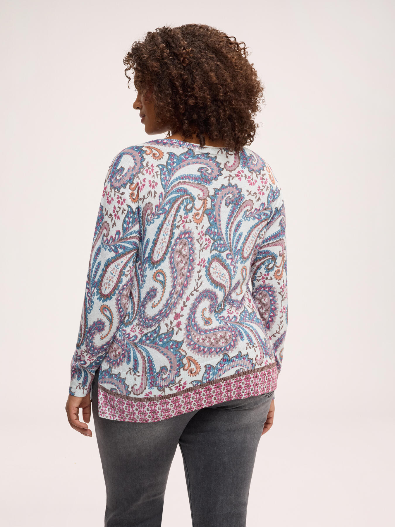 Maglia fine stampa paisley image number 1