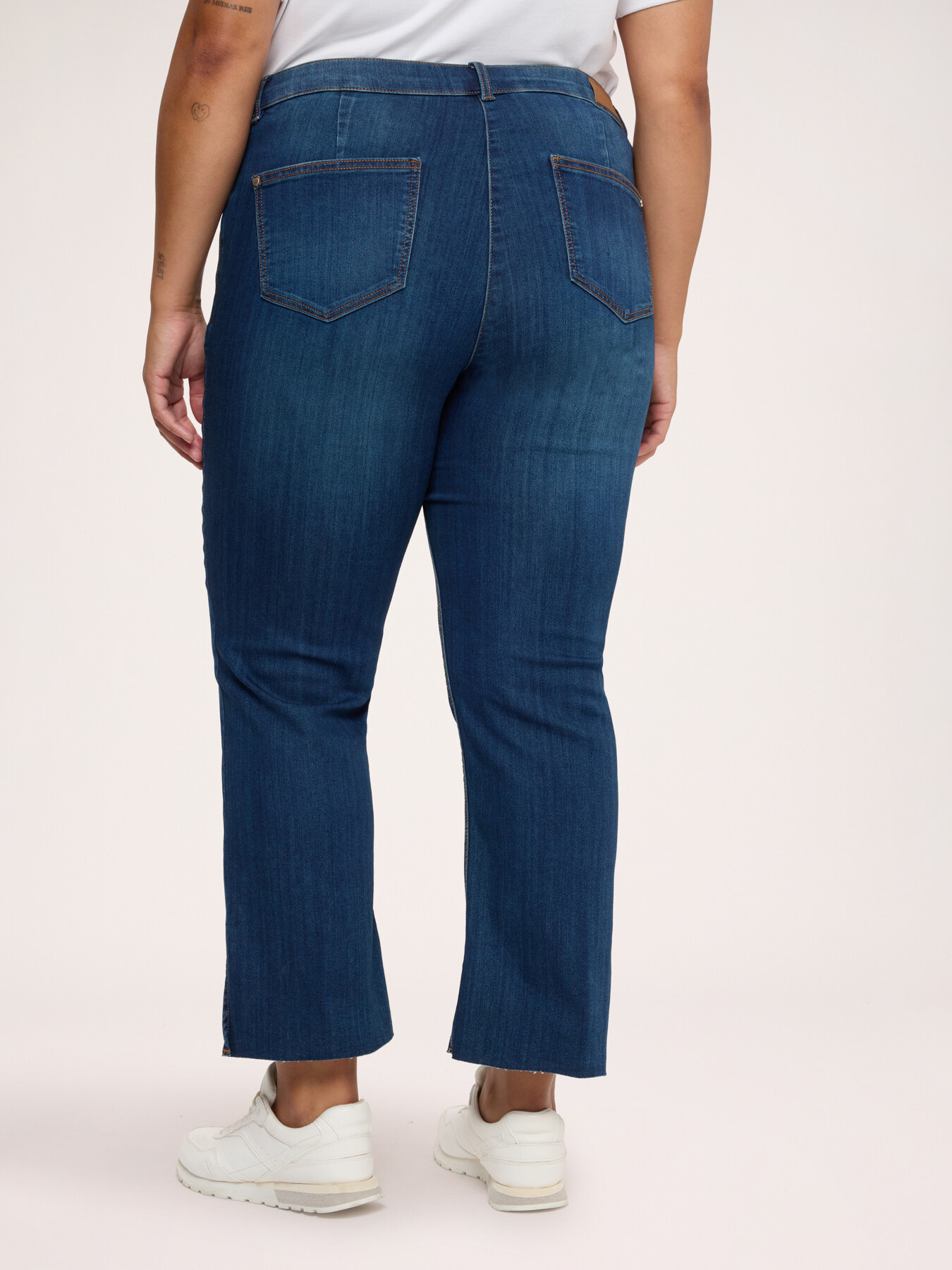 Kick-Flare-Jeans mit Schlitz image number 2