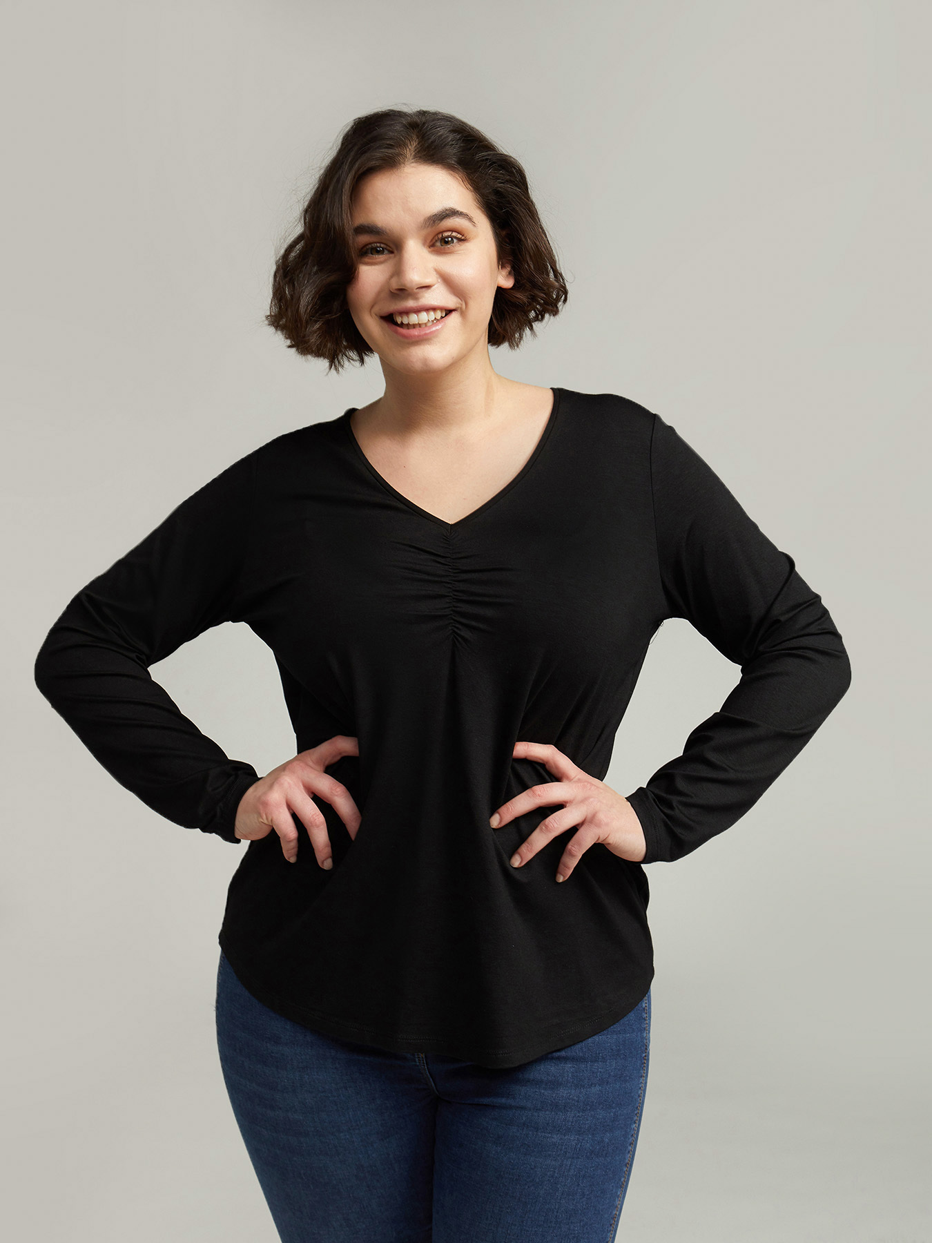 T-shirt con arricciatura image number 2