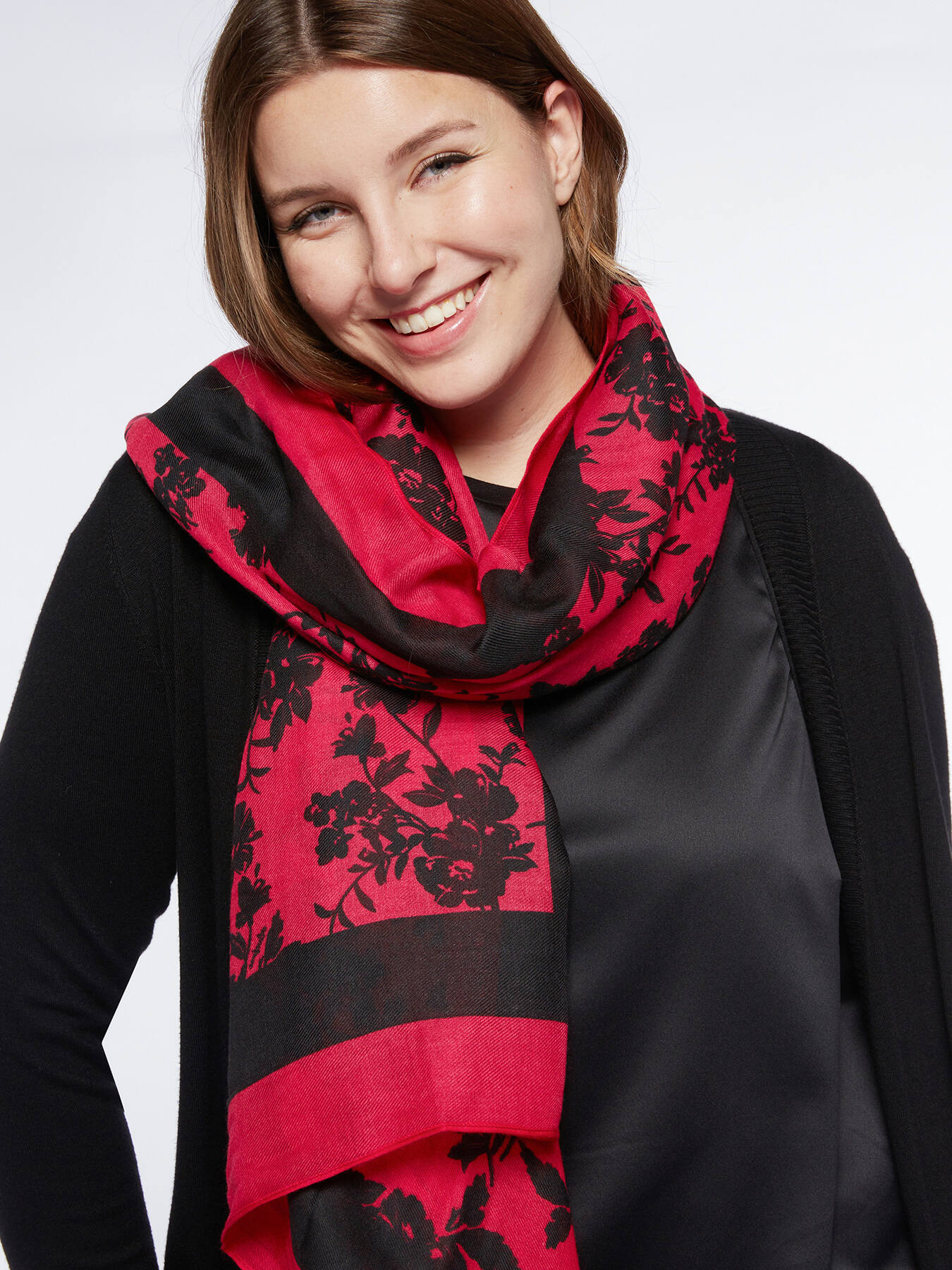 Light scarf with floral print and logos image number 0
