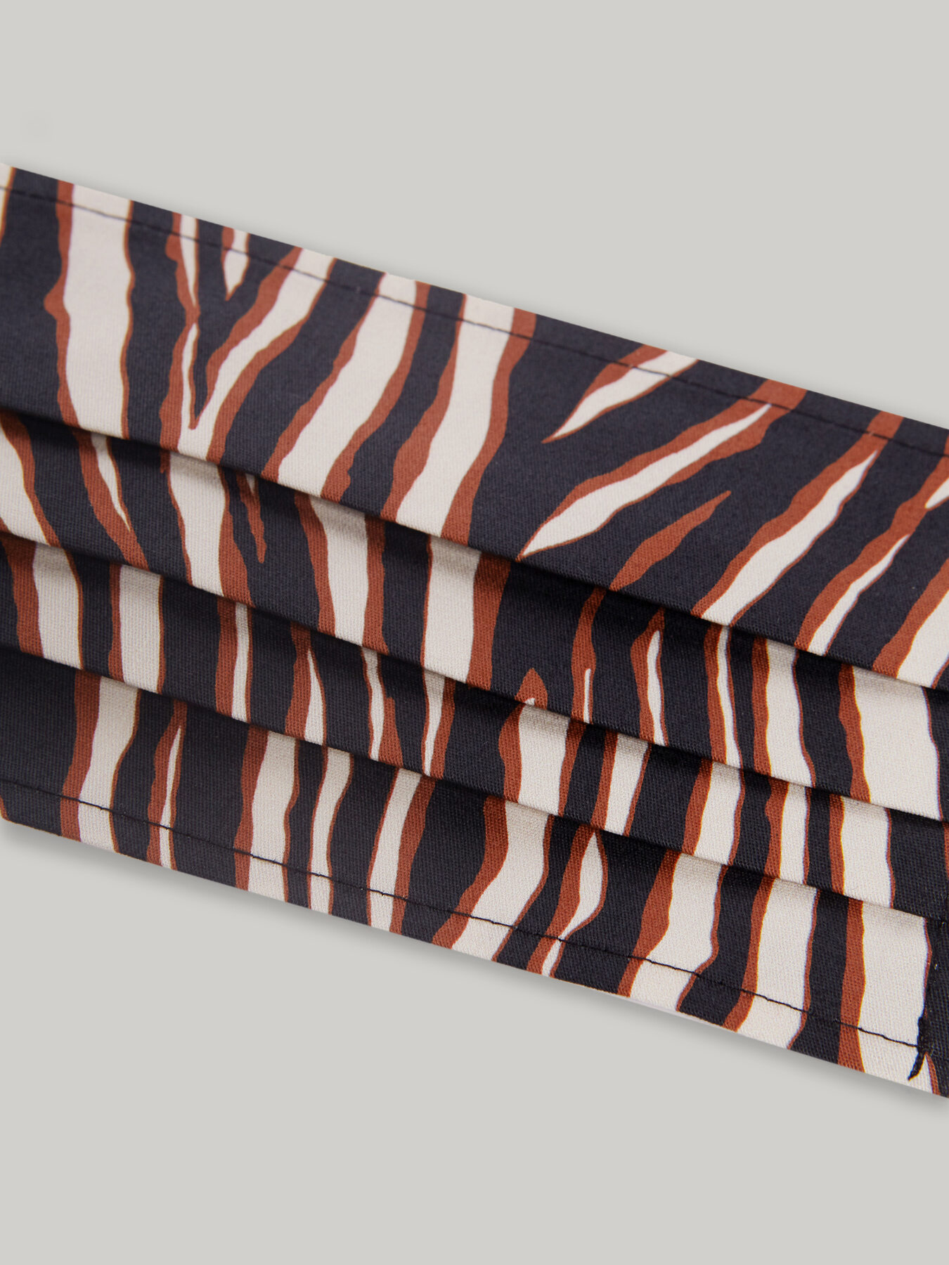 Paquete de 5 mascarillas reutilizables image number 3