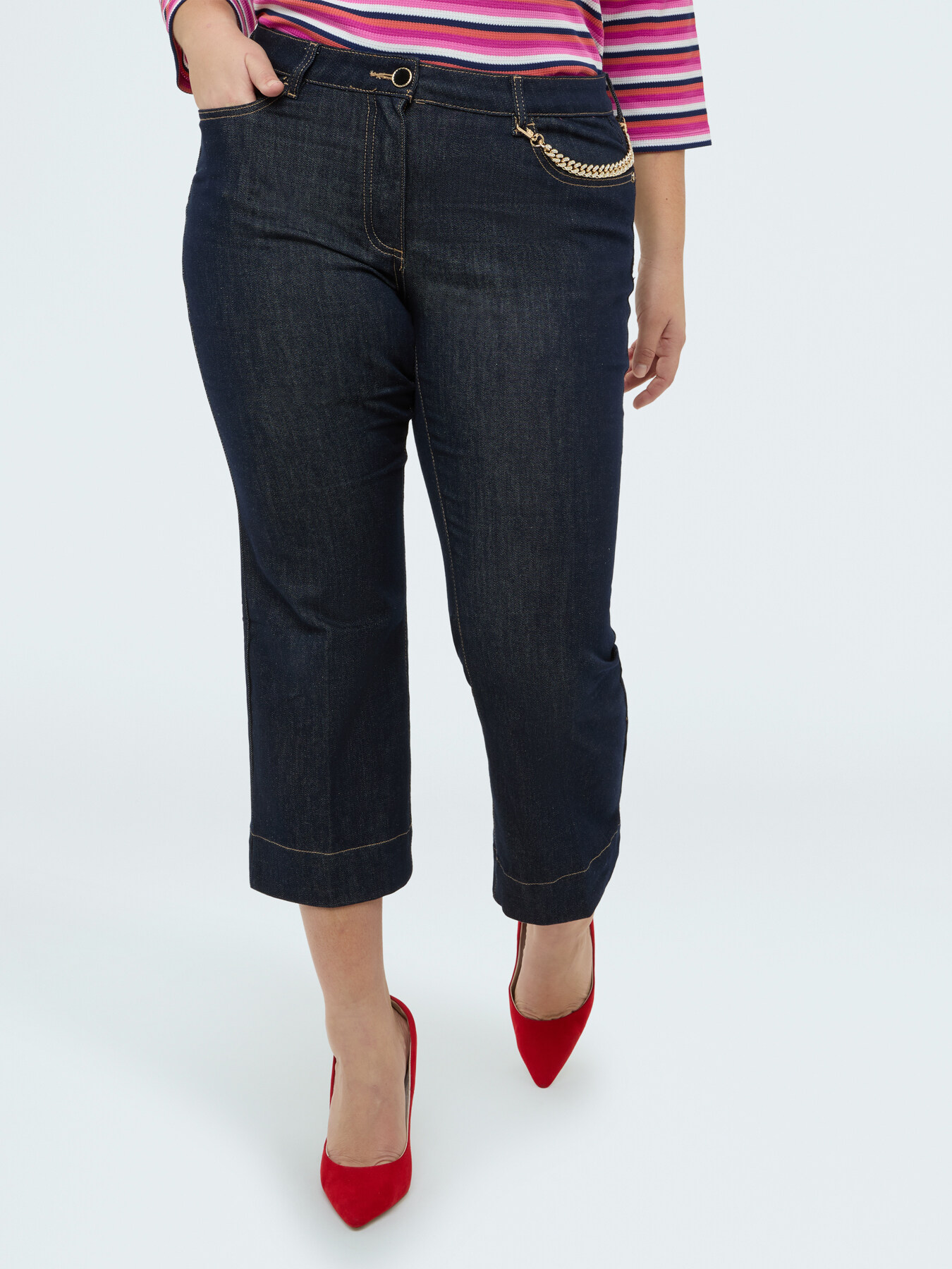 Kick Flare Jeans with decorative chain image number 3