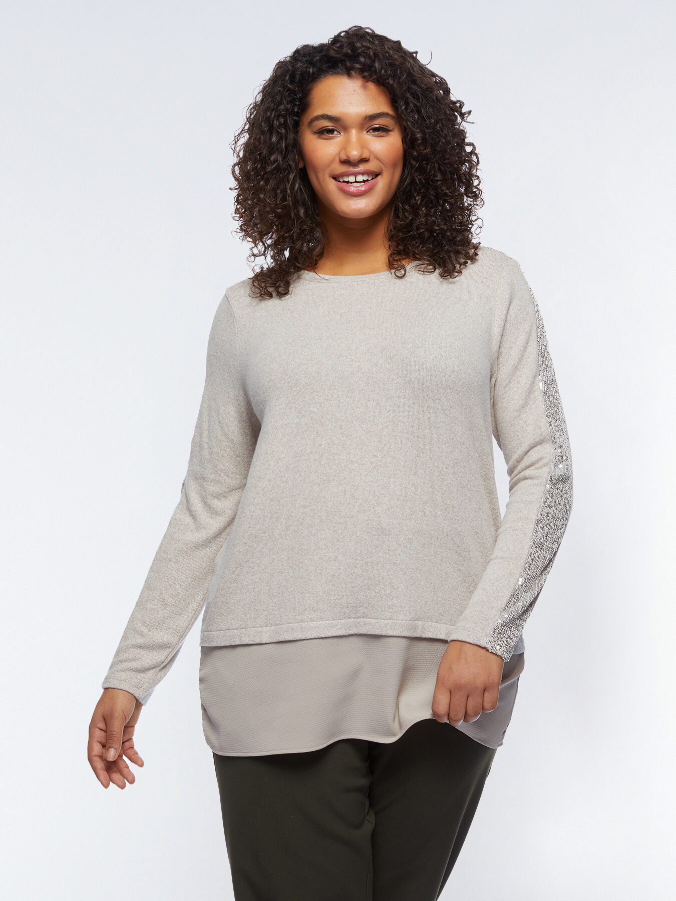 T-shirt with sequinned trims image number 0