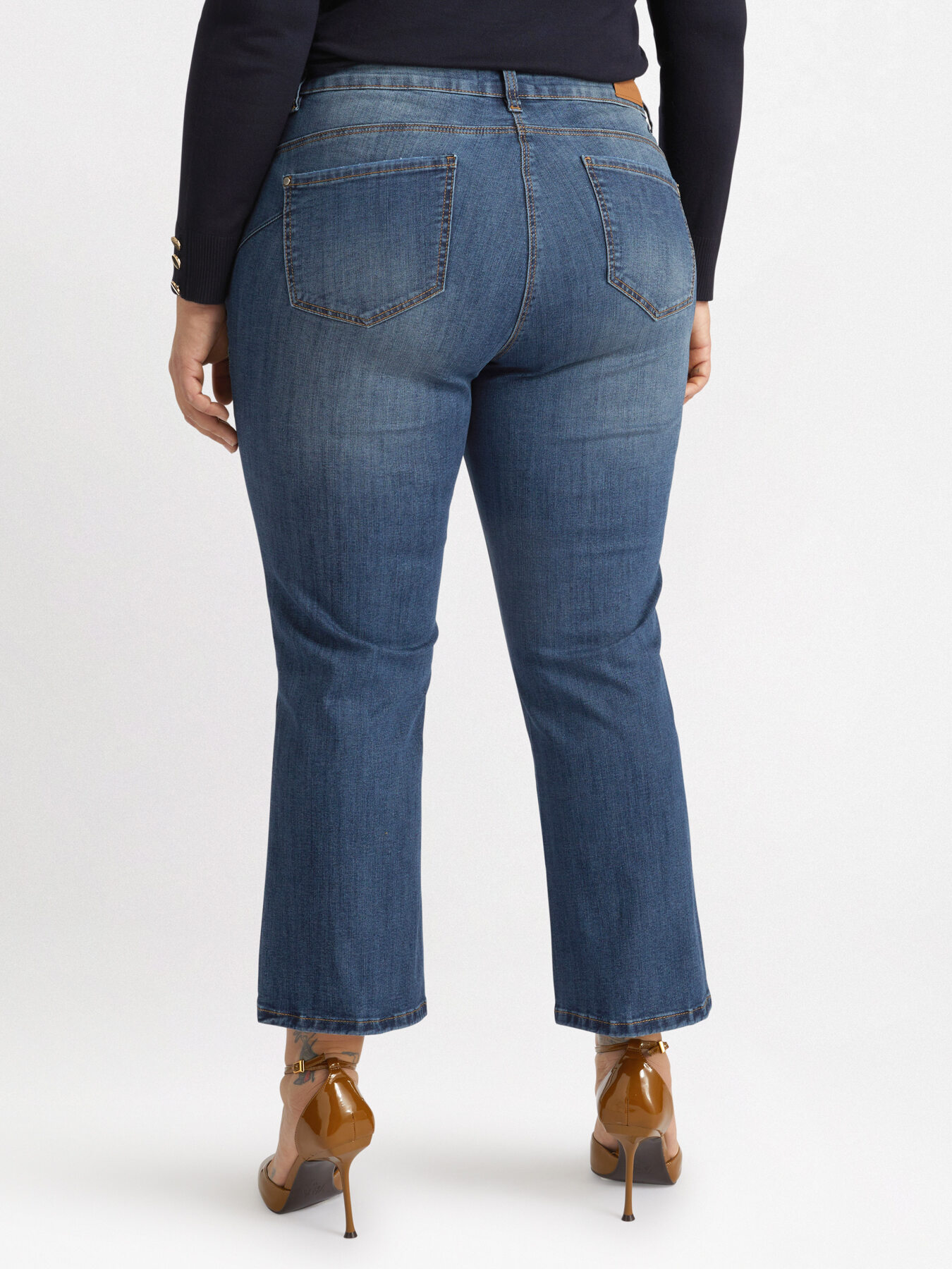 Kick Flare Jeans image number 1