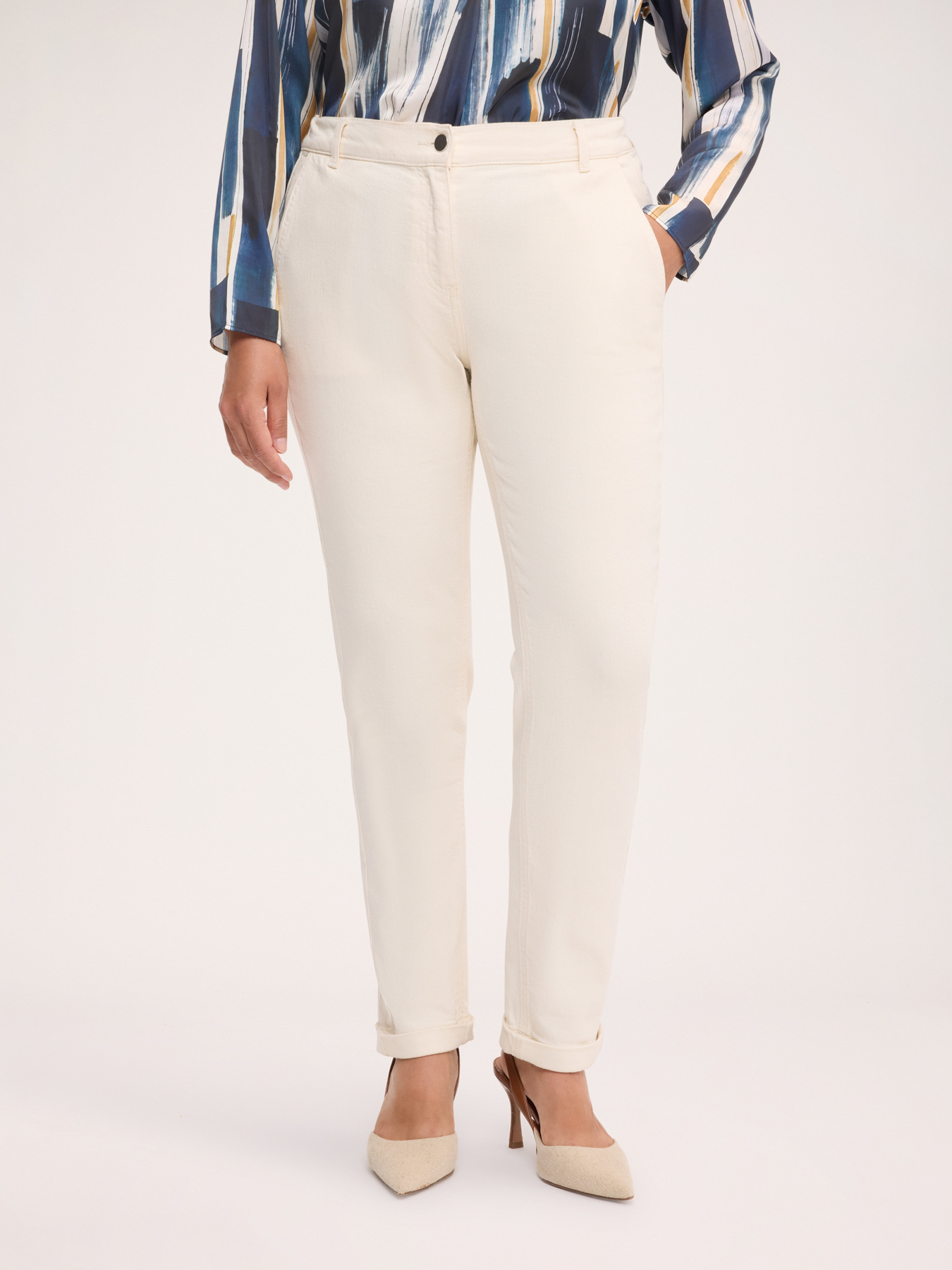 chinos en coton stretch image number 2