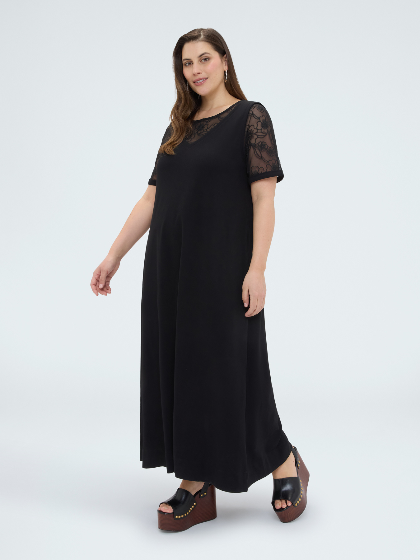 Long A-line dress with floral details image number 2