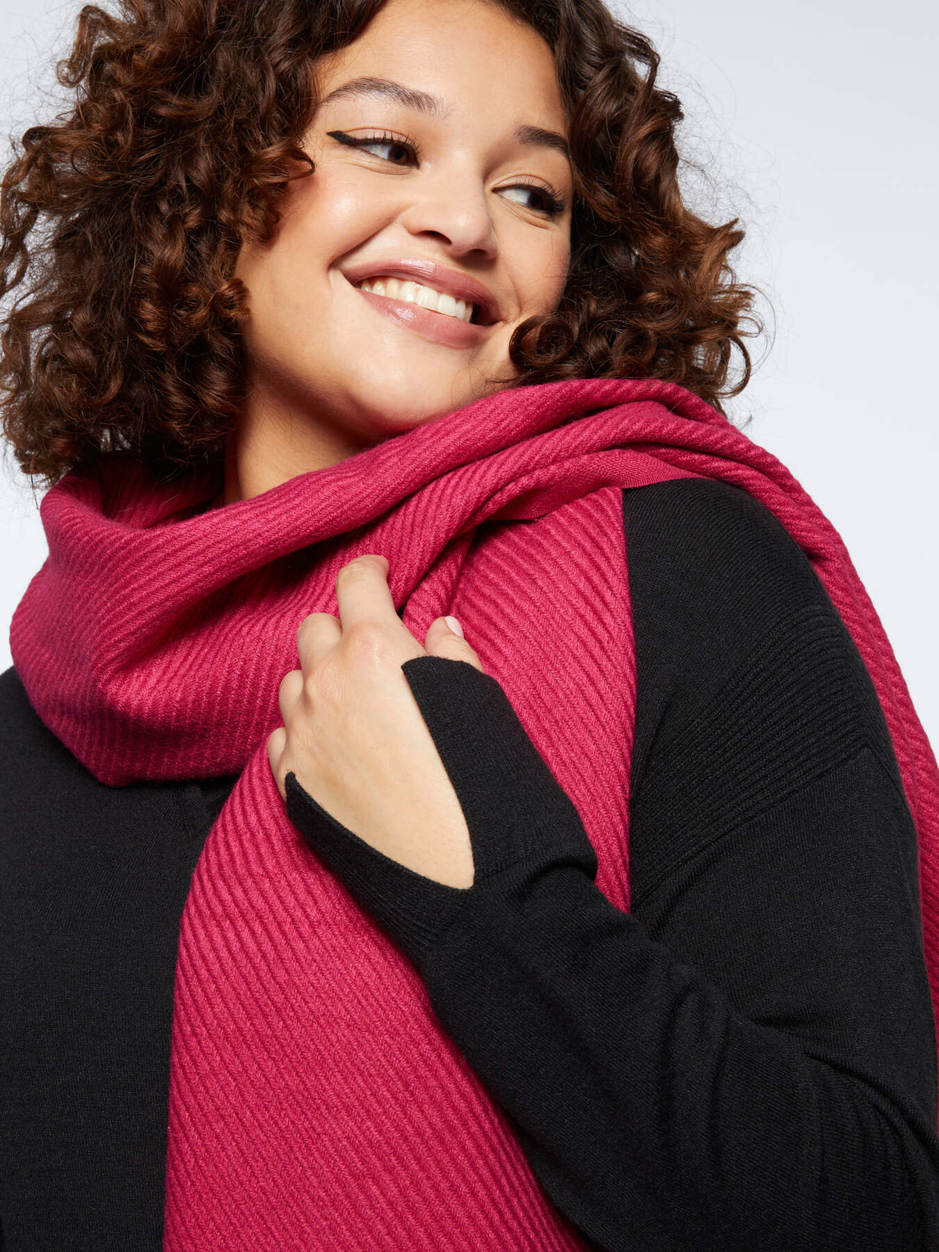 Sciarpa fucsia a righe diagonali image number 2