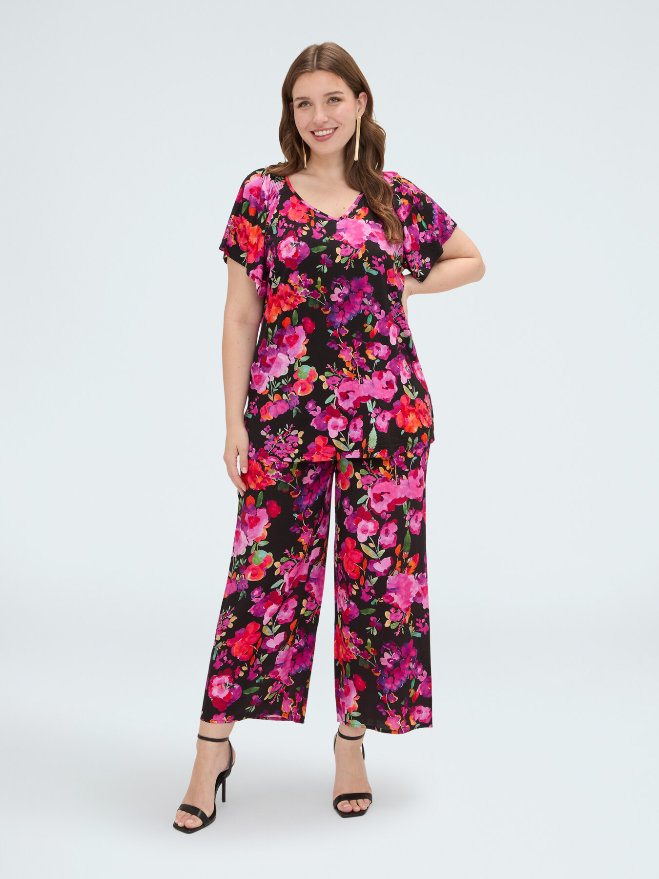 Floral trousers image number 3