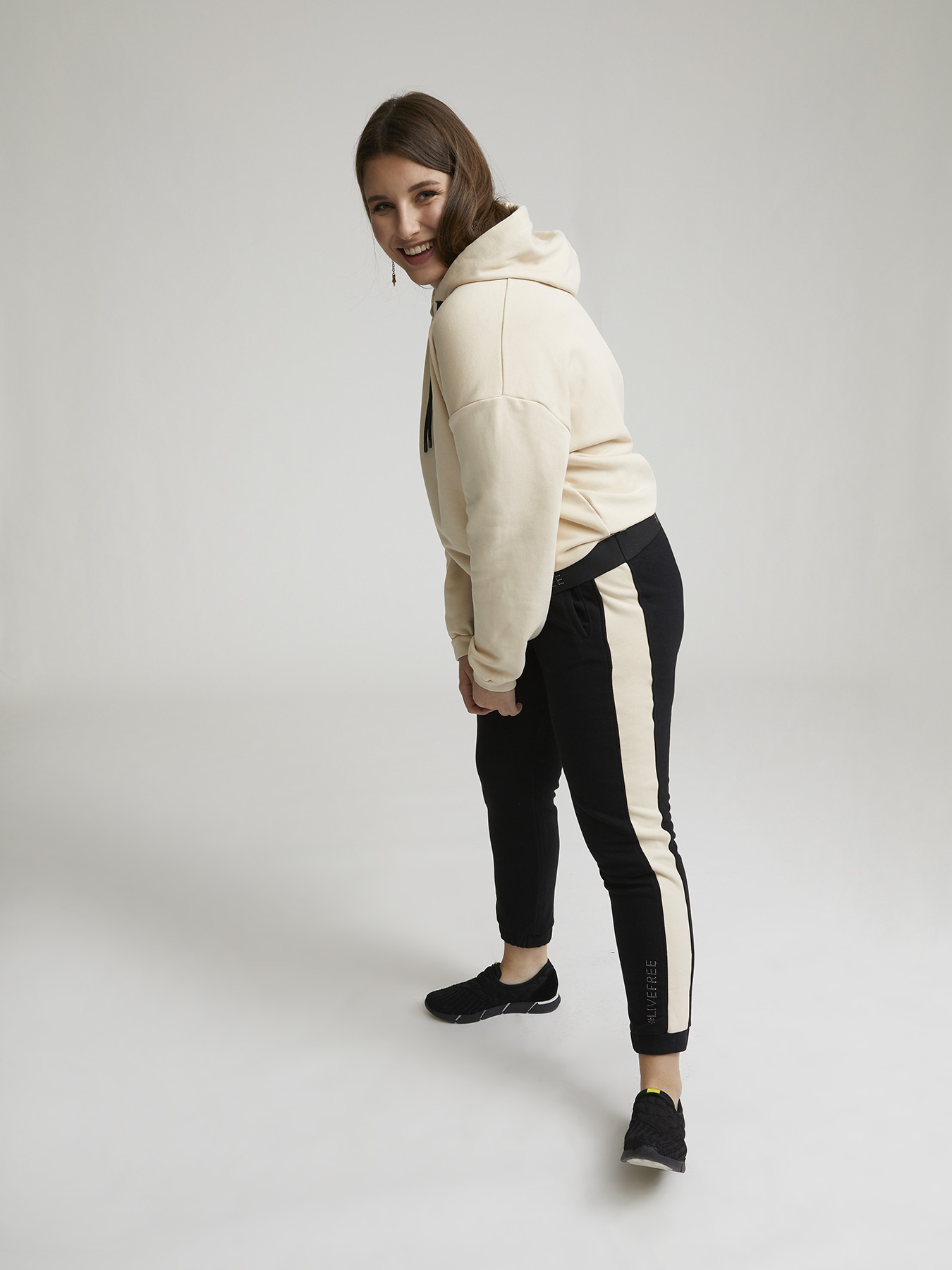 Pantalones de felpa con cristales image number 0