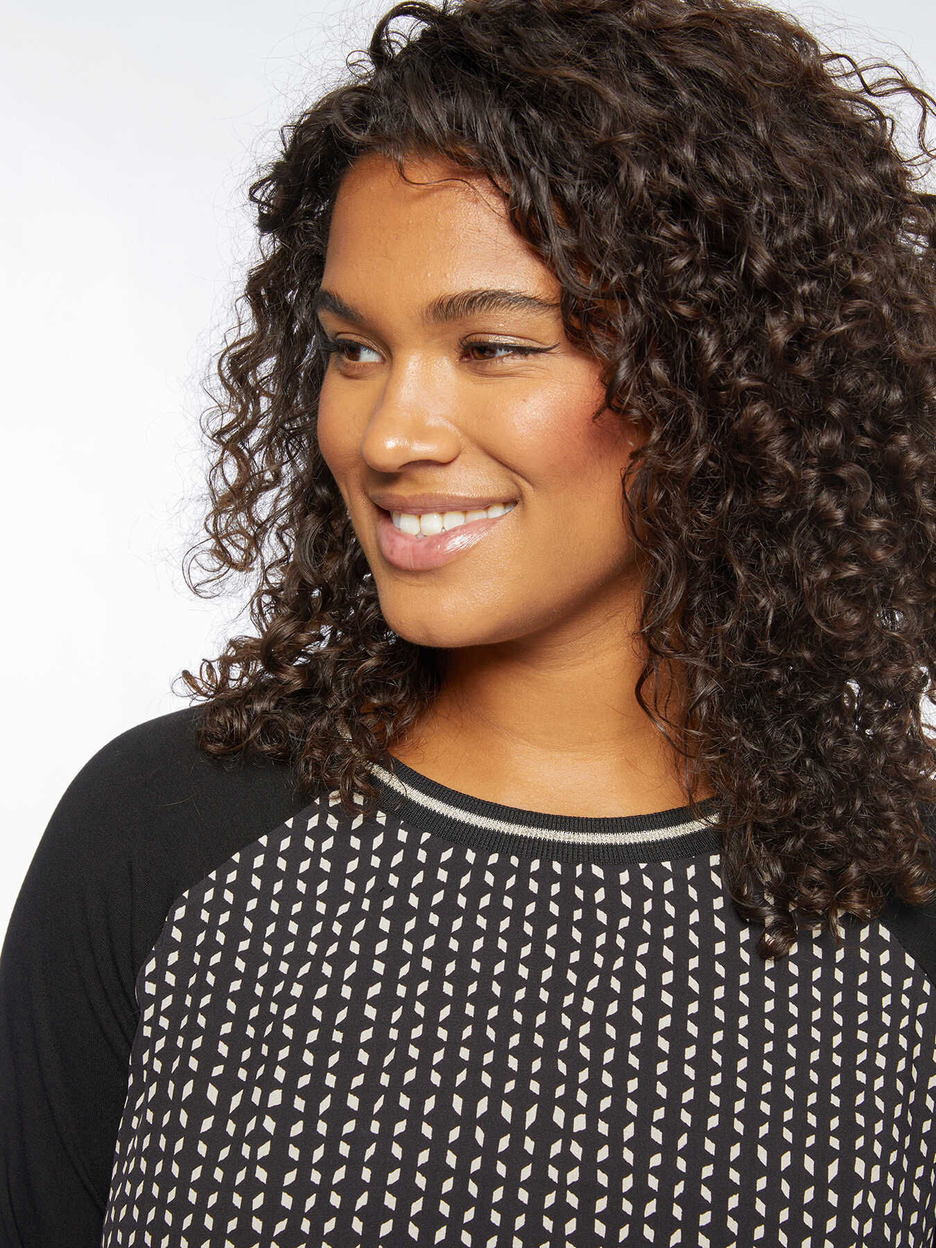 Camiseta con parte delantera estampada image number 2