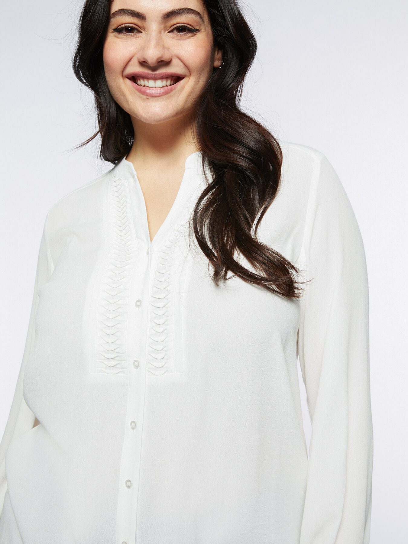 Blusa con pliegues por delante image number 2