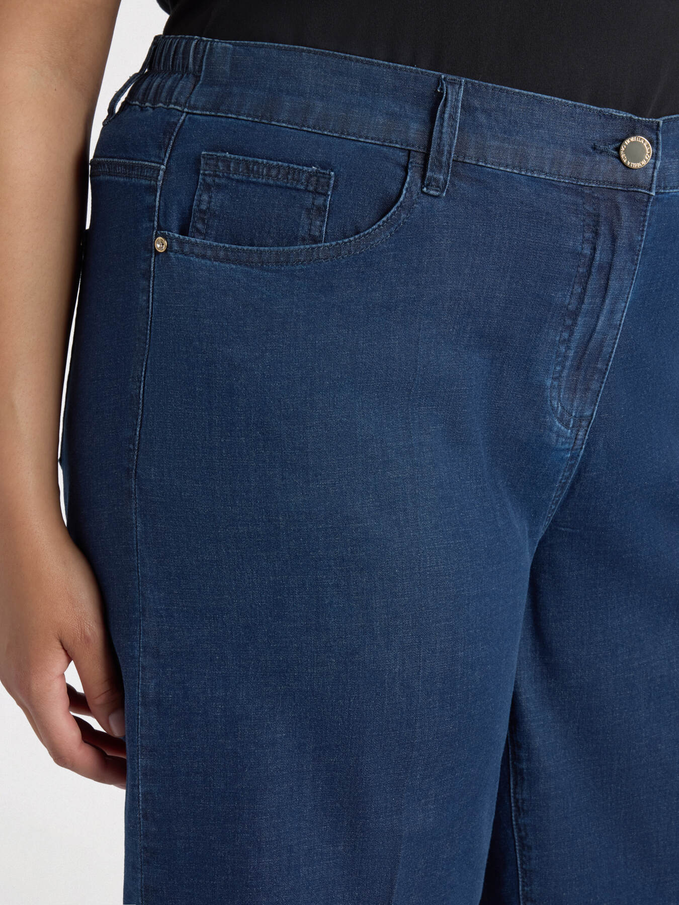 Shorts aus Denim image number 3